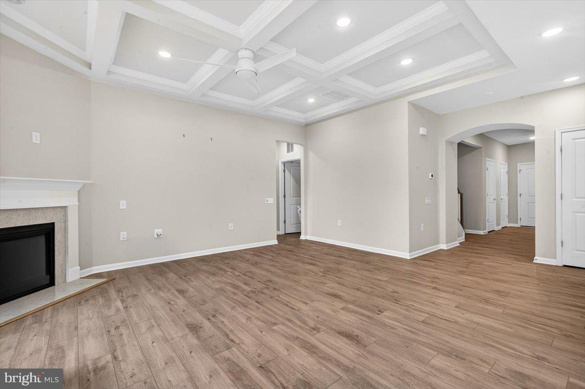 MONTEBELLO - Residential