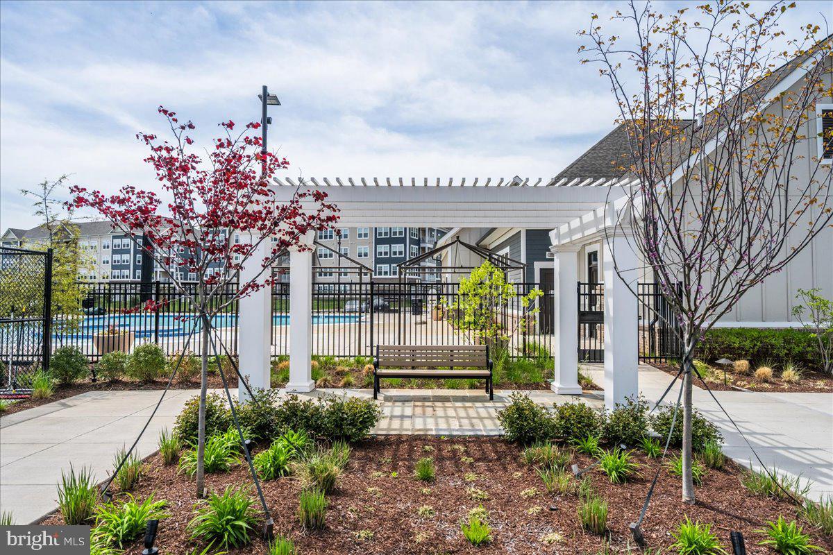 MONTEBELLO - Residential
