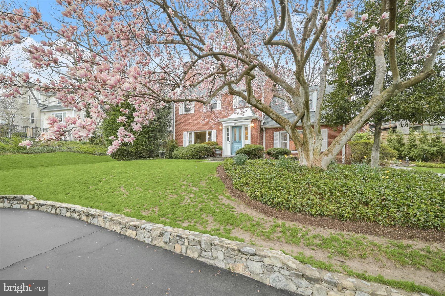 ARLINGWOOD - Residential