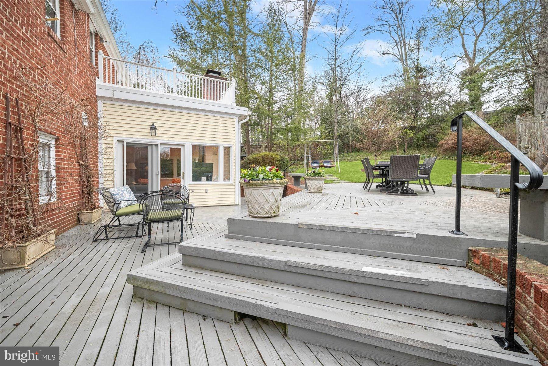 ARLINGWOOD - Residential