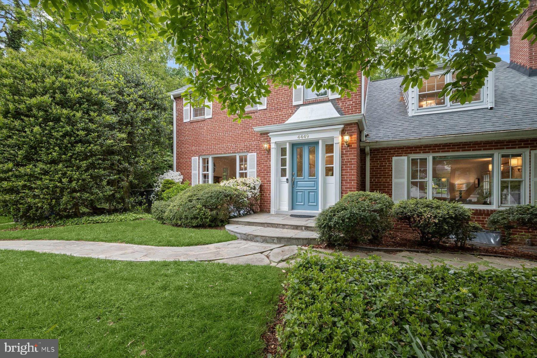ARLINGWOOD - Residential