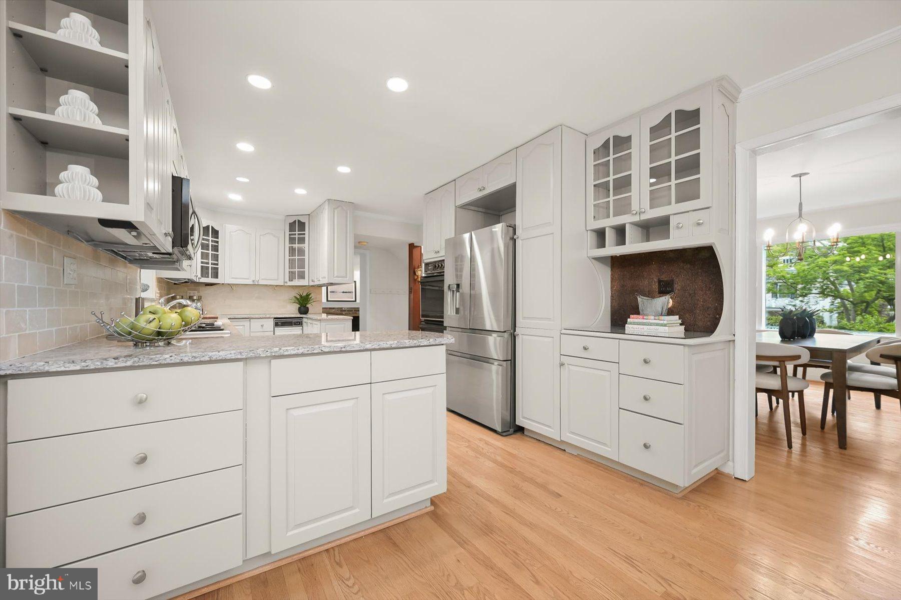 ARLINGWOOD - Residential