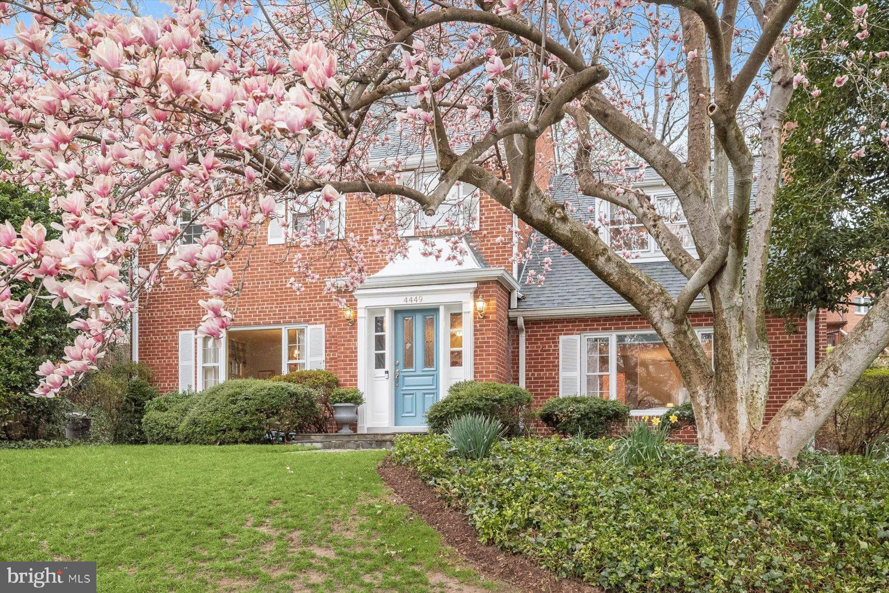 ARLINGWOOD - Residential