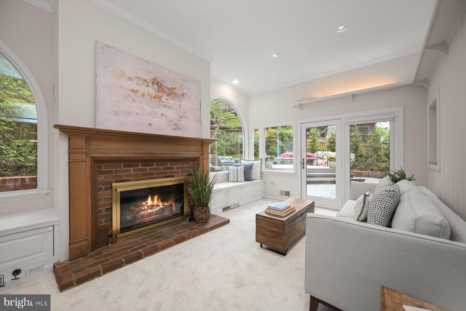 ARLINGWOOD - Residential