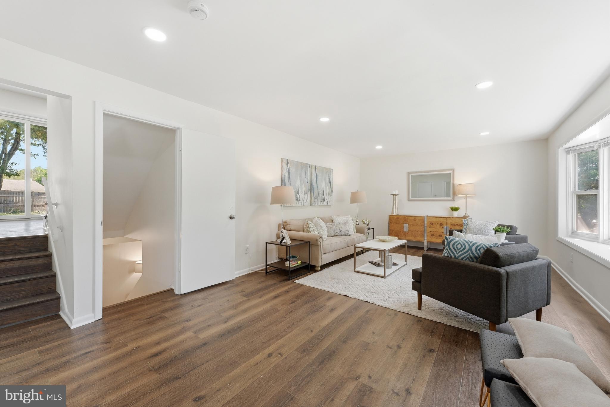 FOREST KNOLLS - Residential