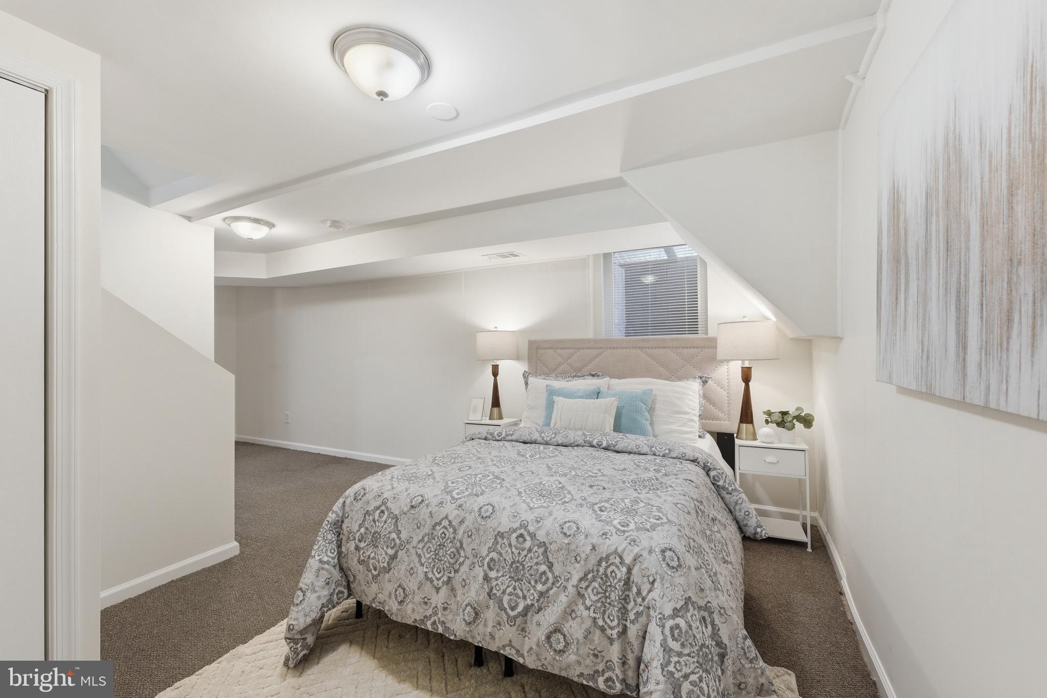 FOREST KNOLLS - Residential