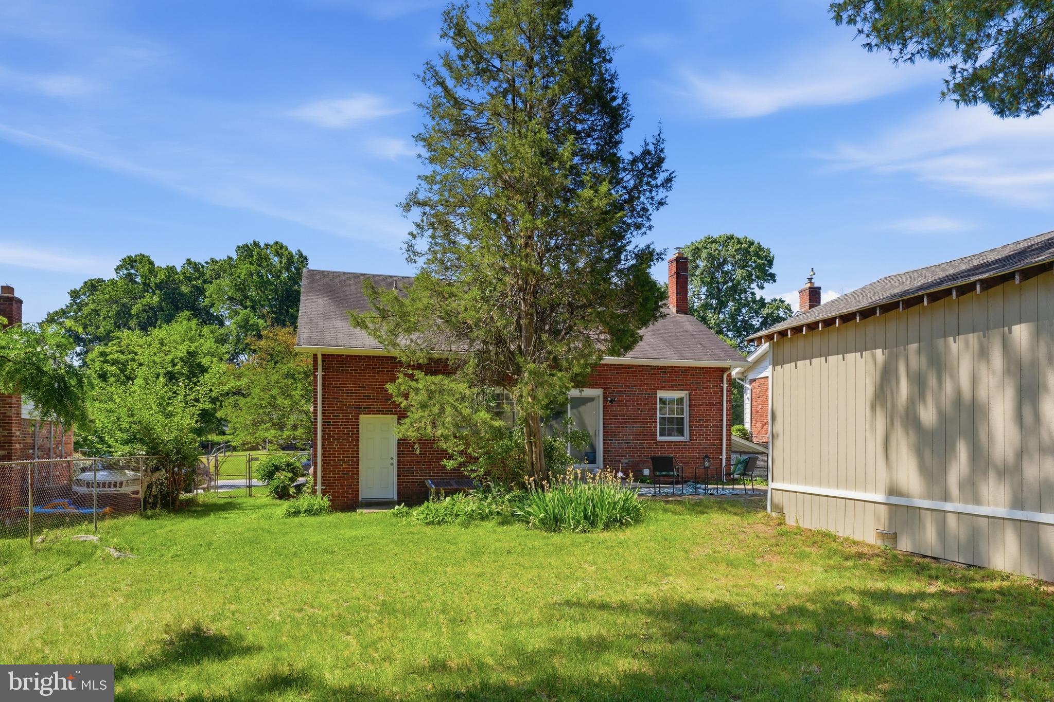 FOREST KNOLLS - Residential