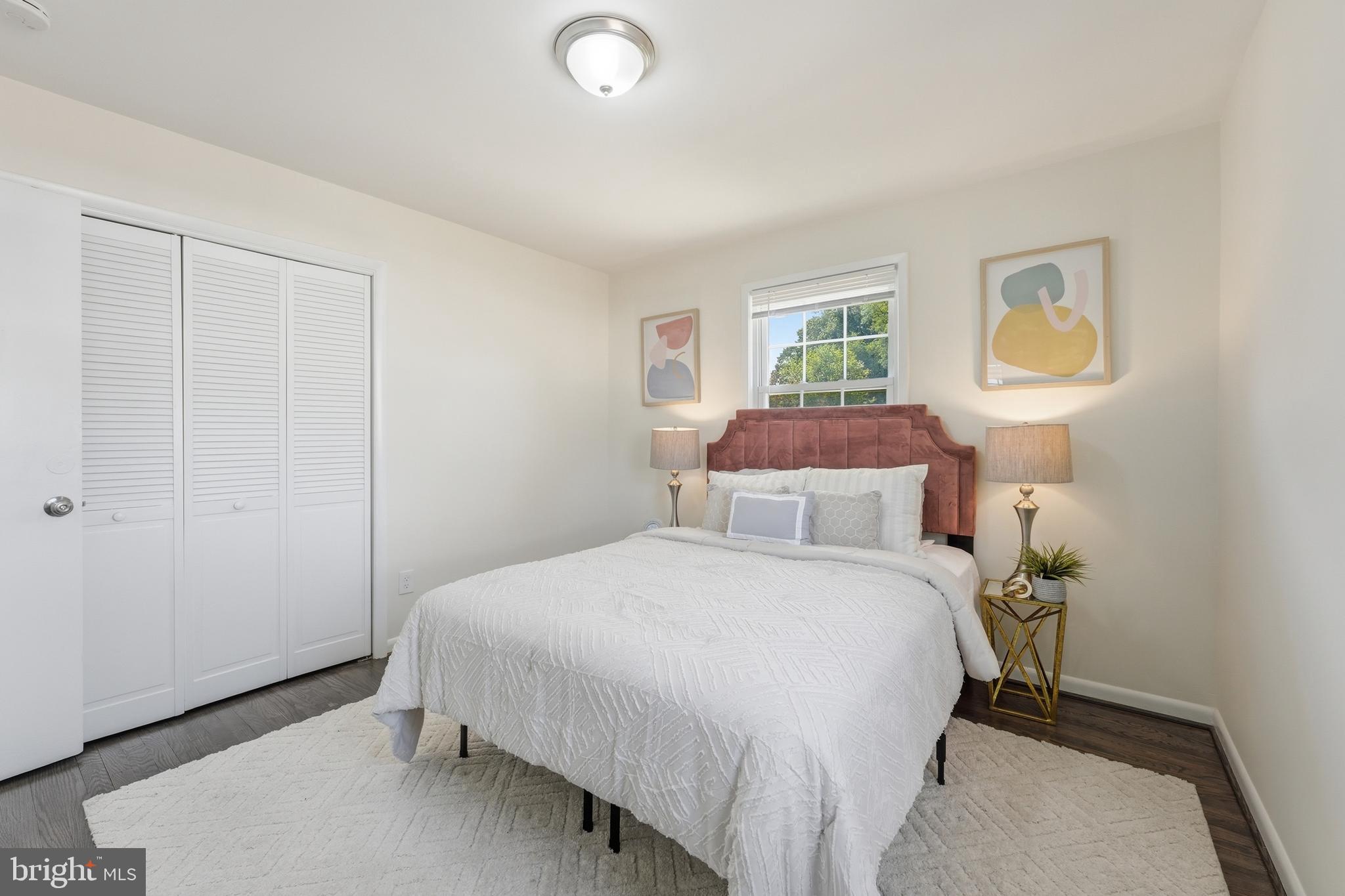 FOREST KNOLLS - Residential