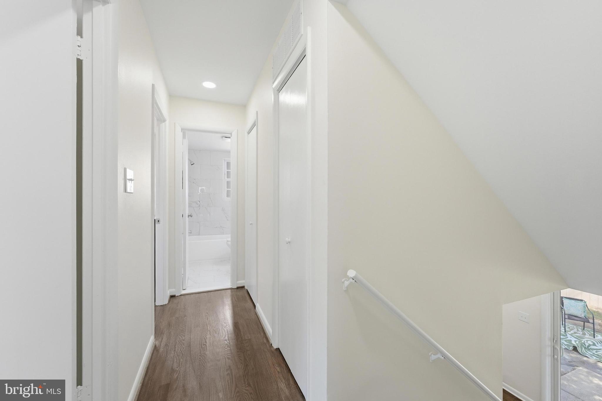 FOREST KNOLLS - Residential