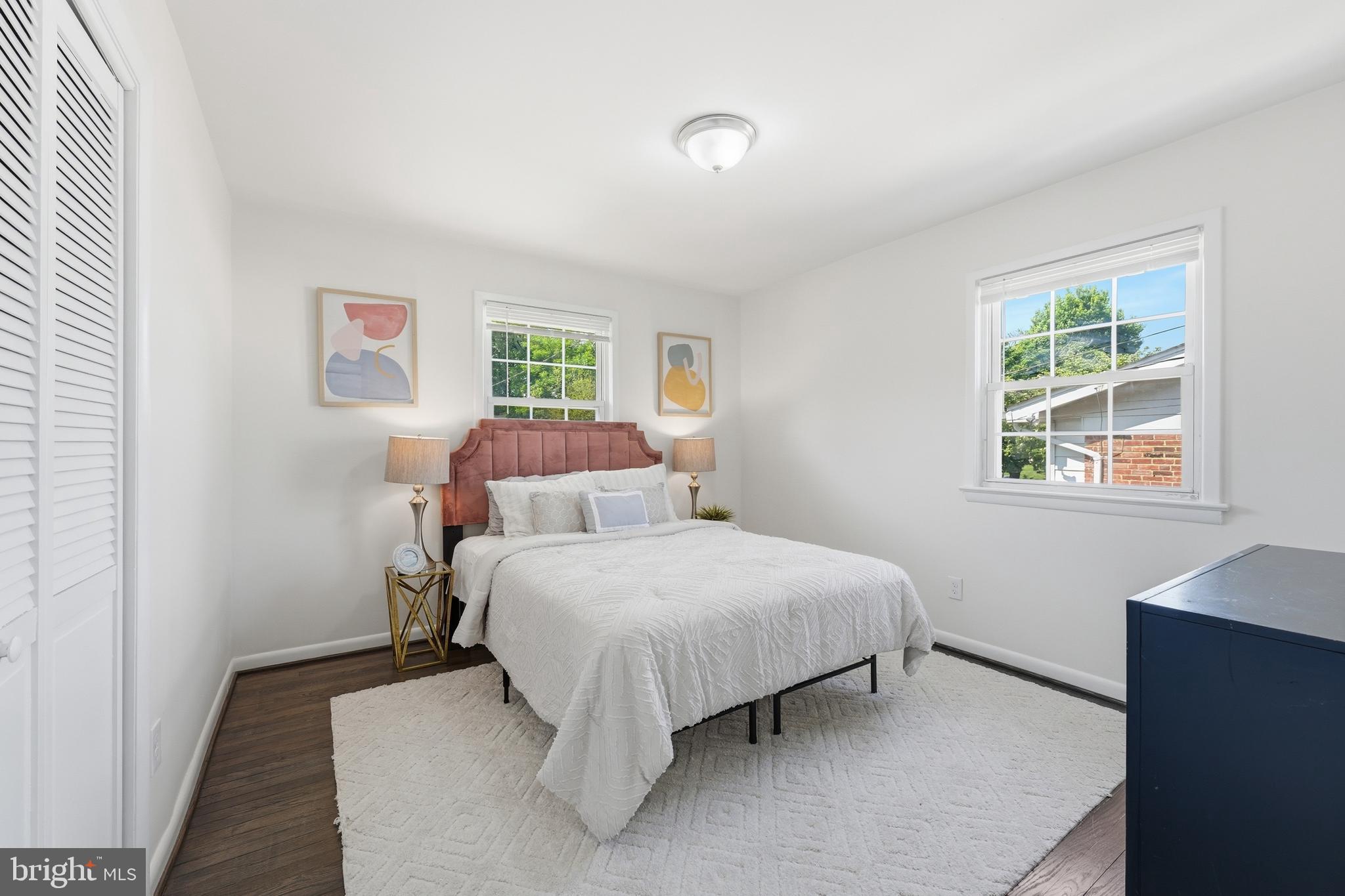 FOREST KNOLLS - Residential