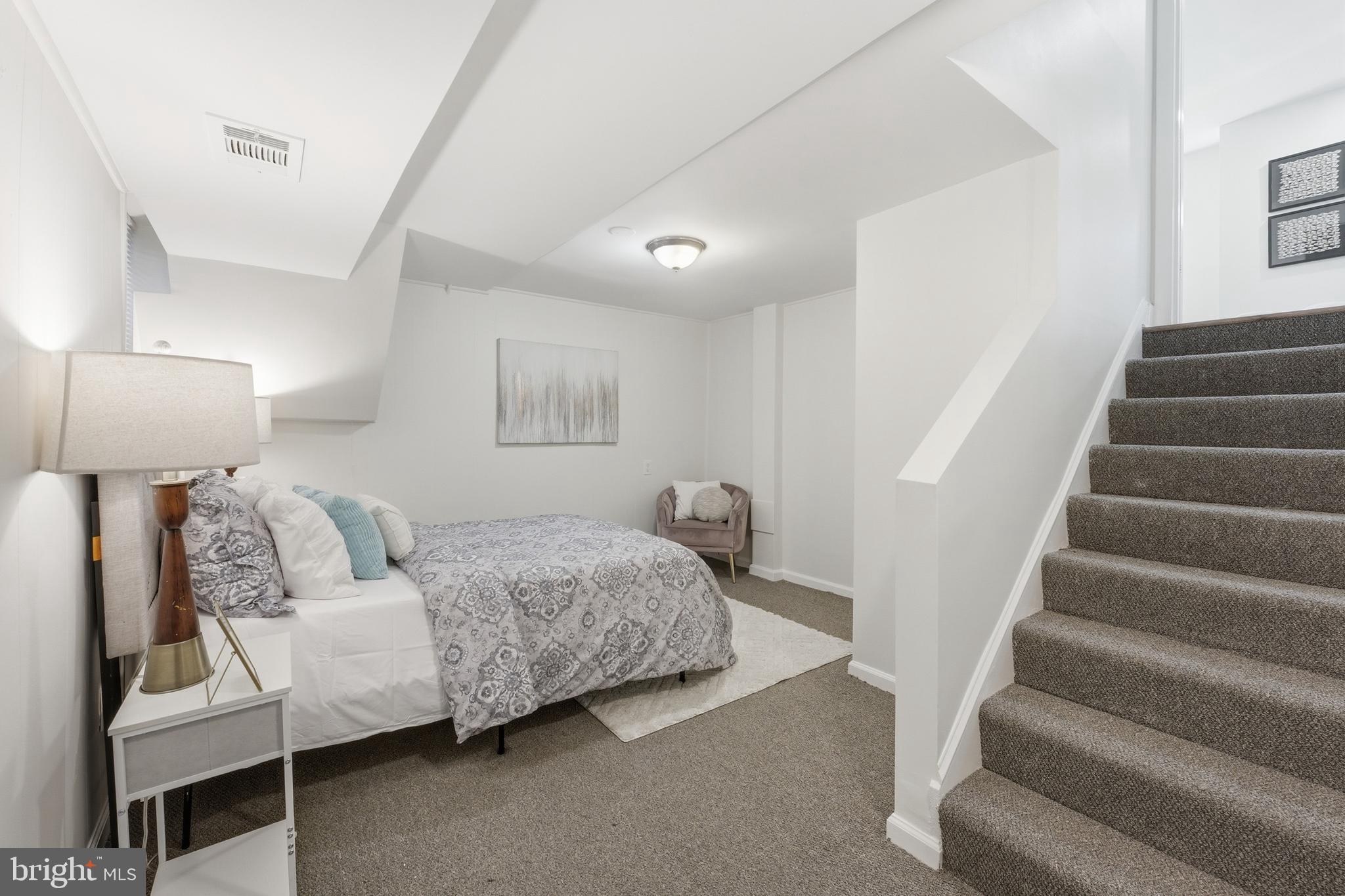 FOREST KNOLLS - Residential