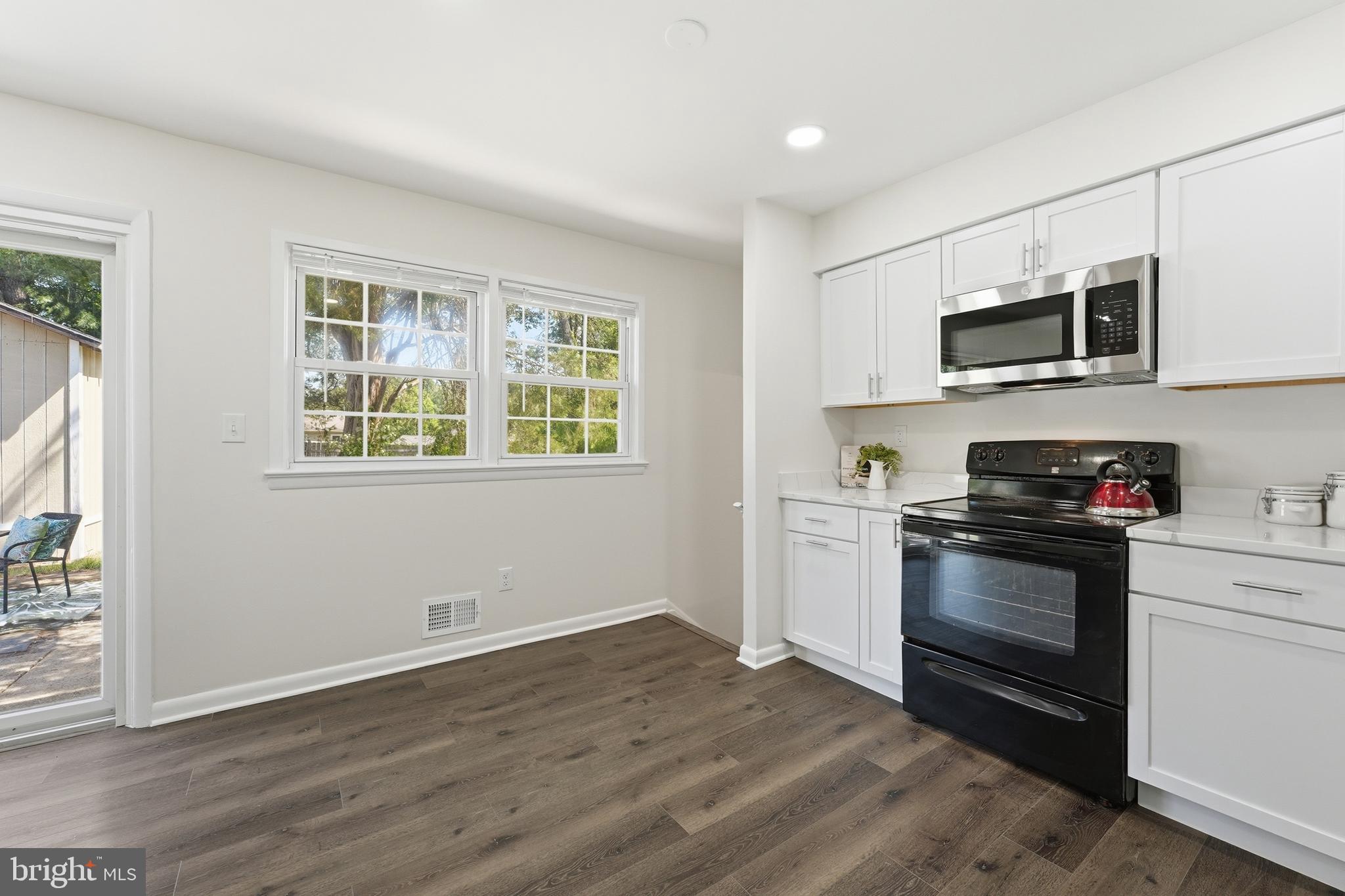 FOREST KNOLLS - Residential