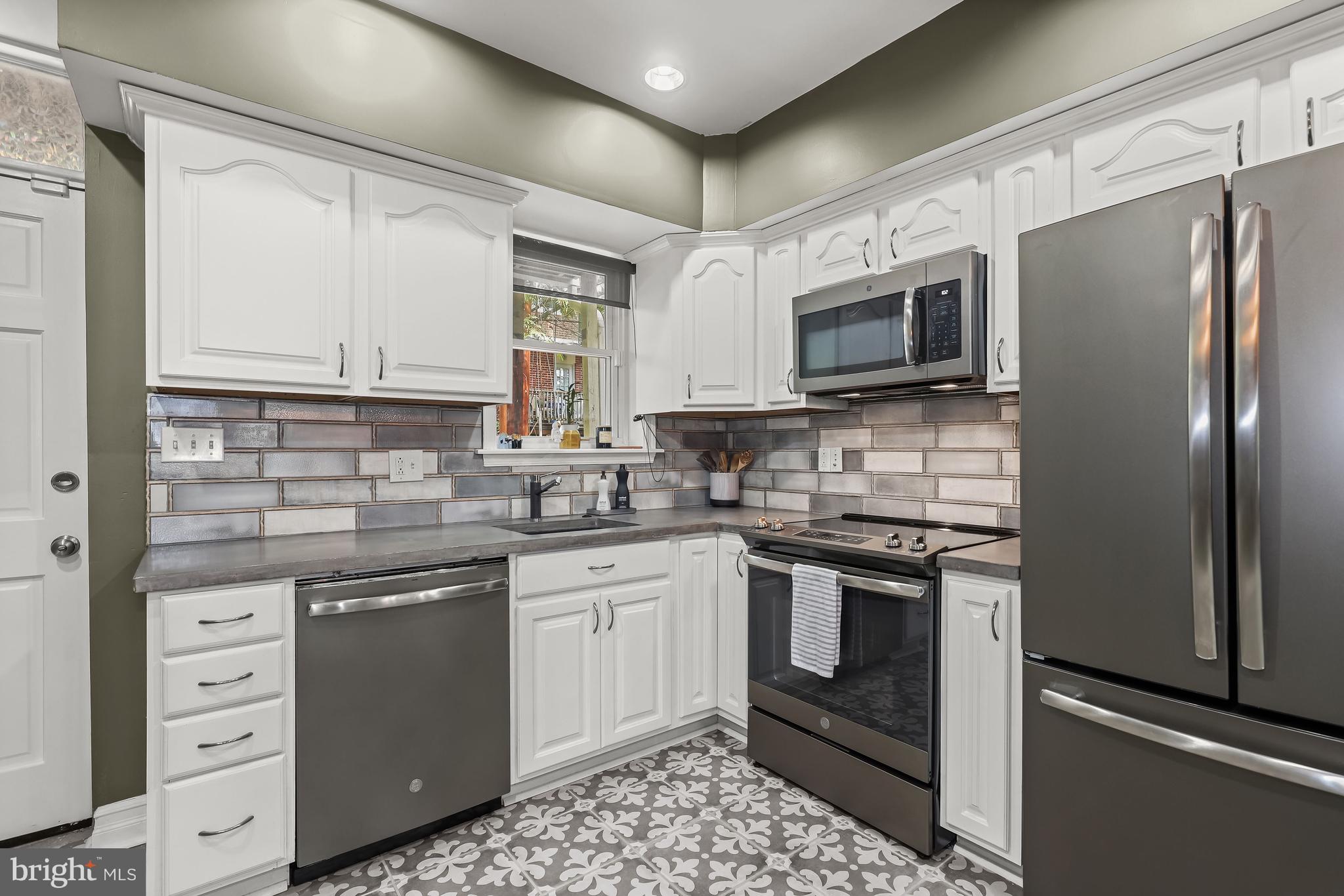 HARWOOD - Residential