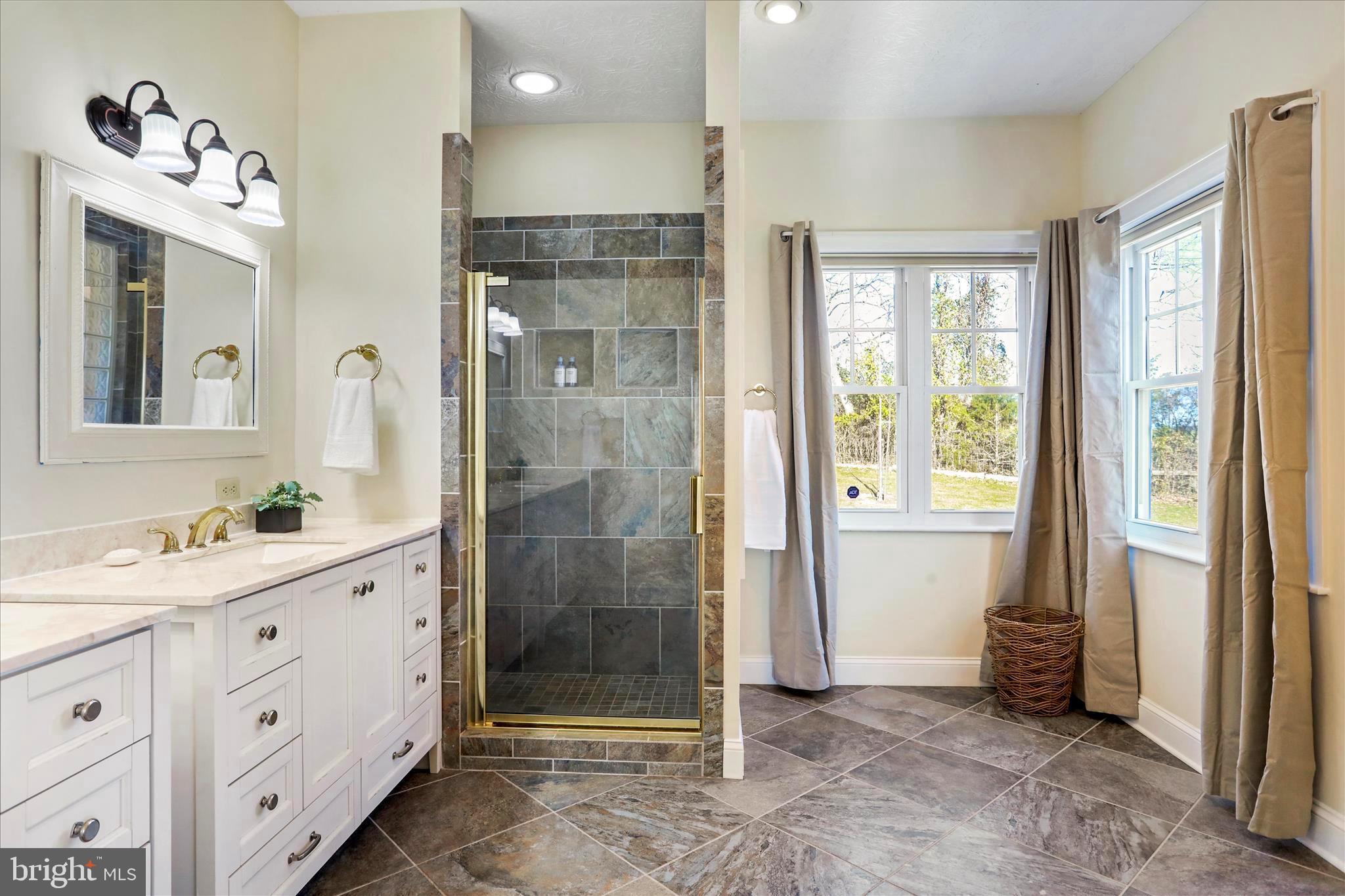 HOPE MILLS ACRES - Residential