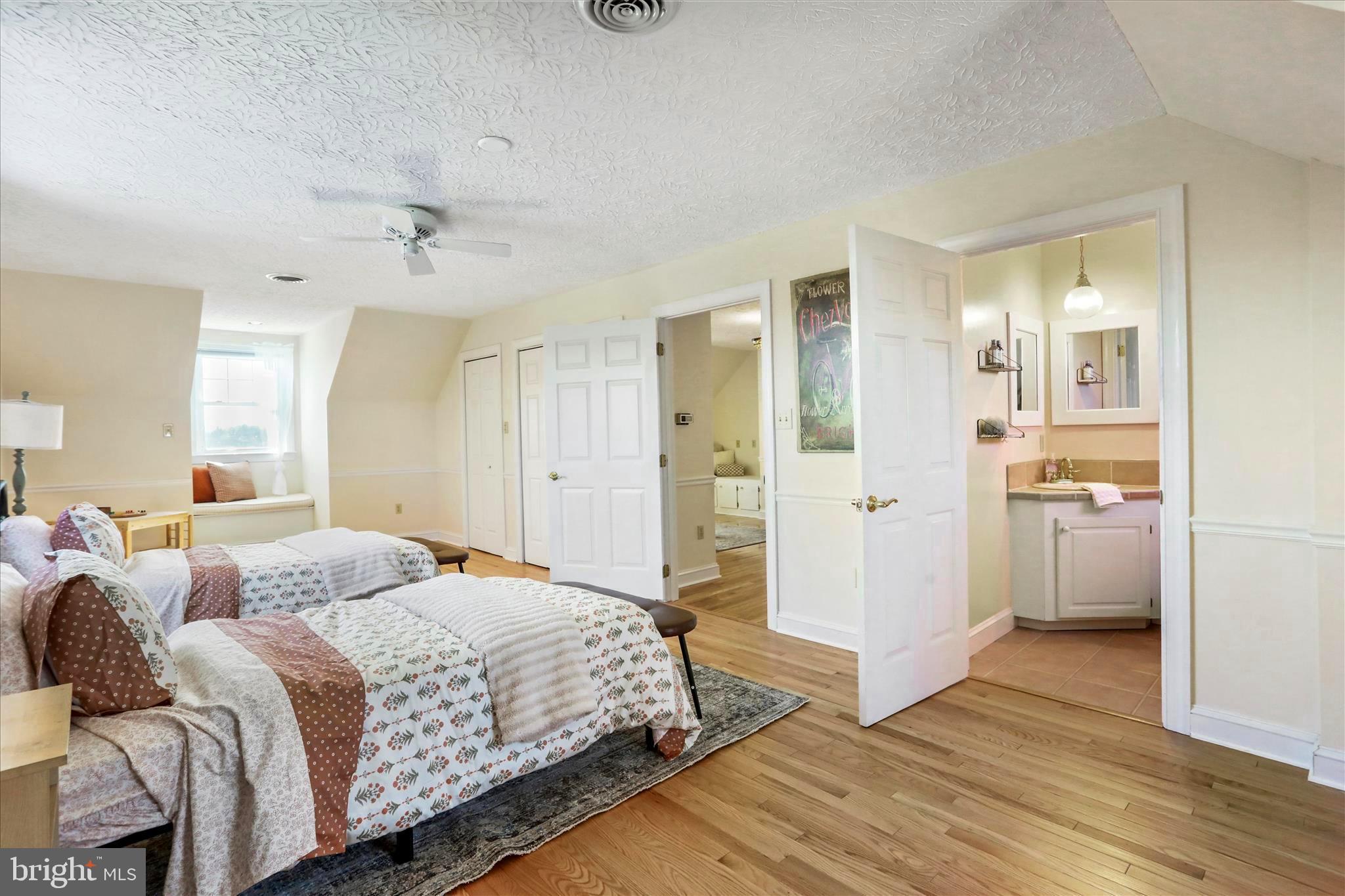 HOPE MILLS ACRES - Residential