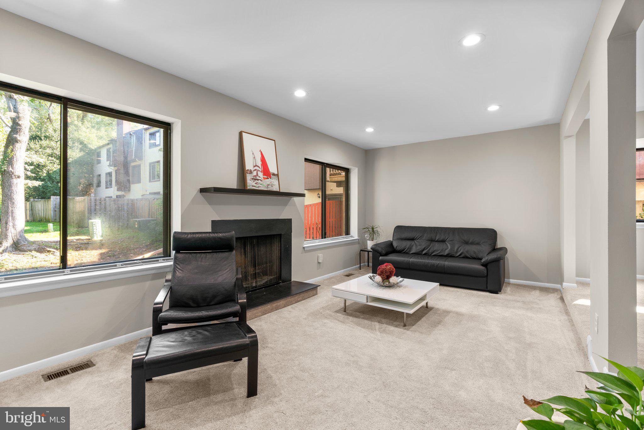 LONG REACH - Residential