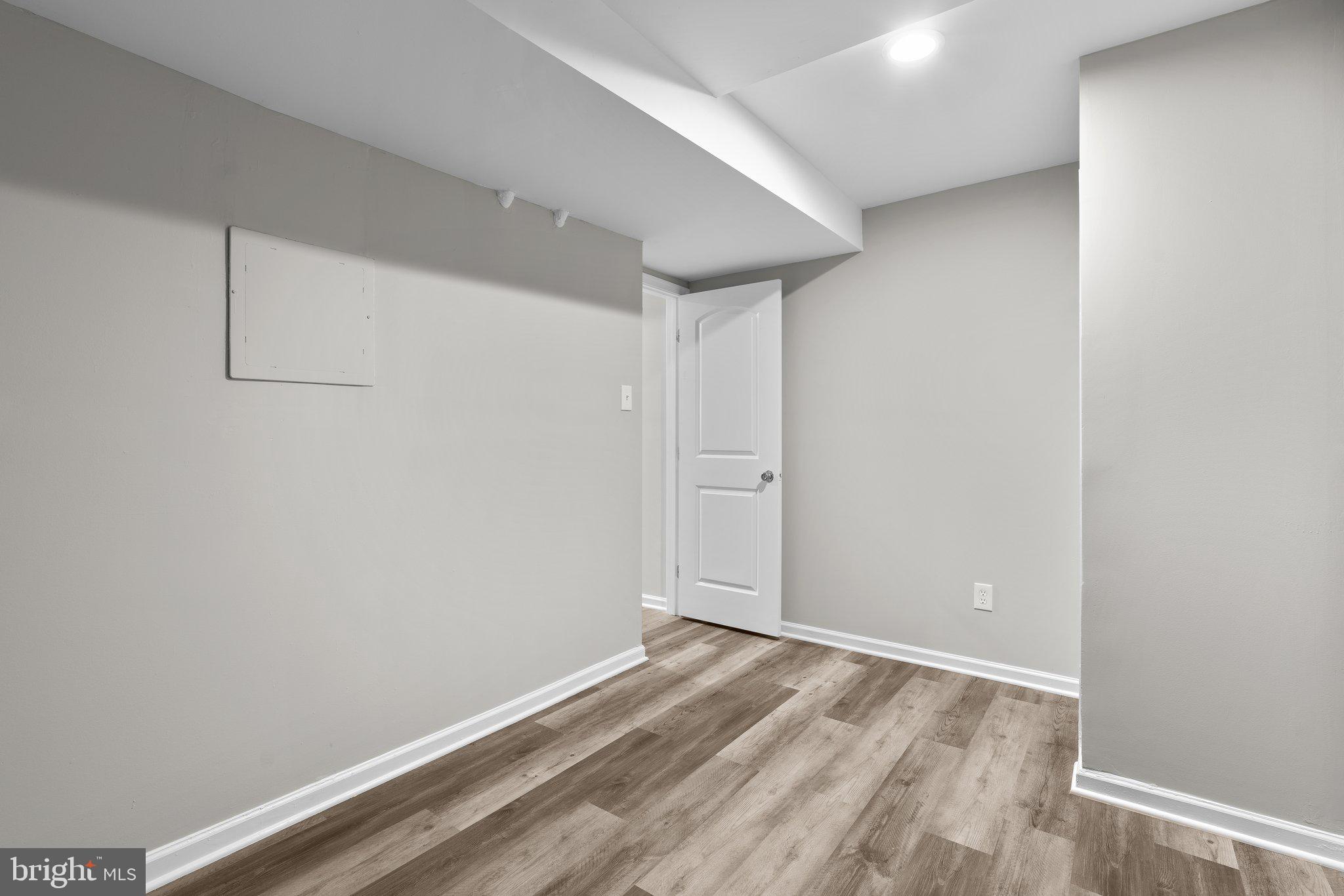 LONG REACH - Residential