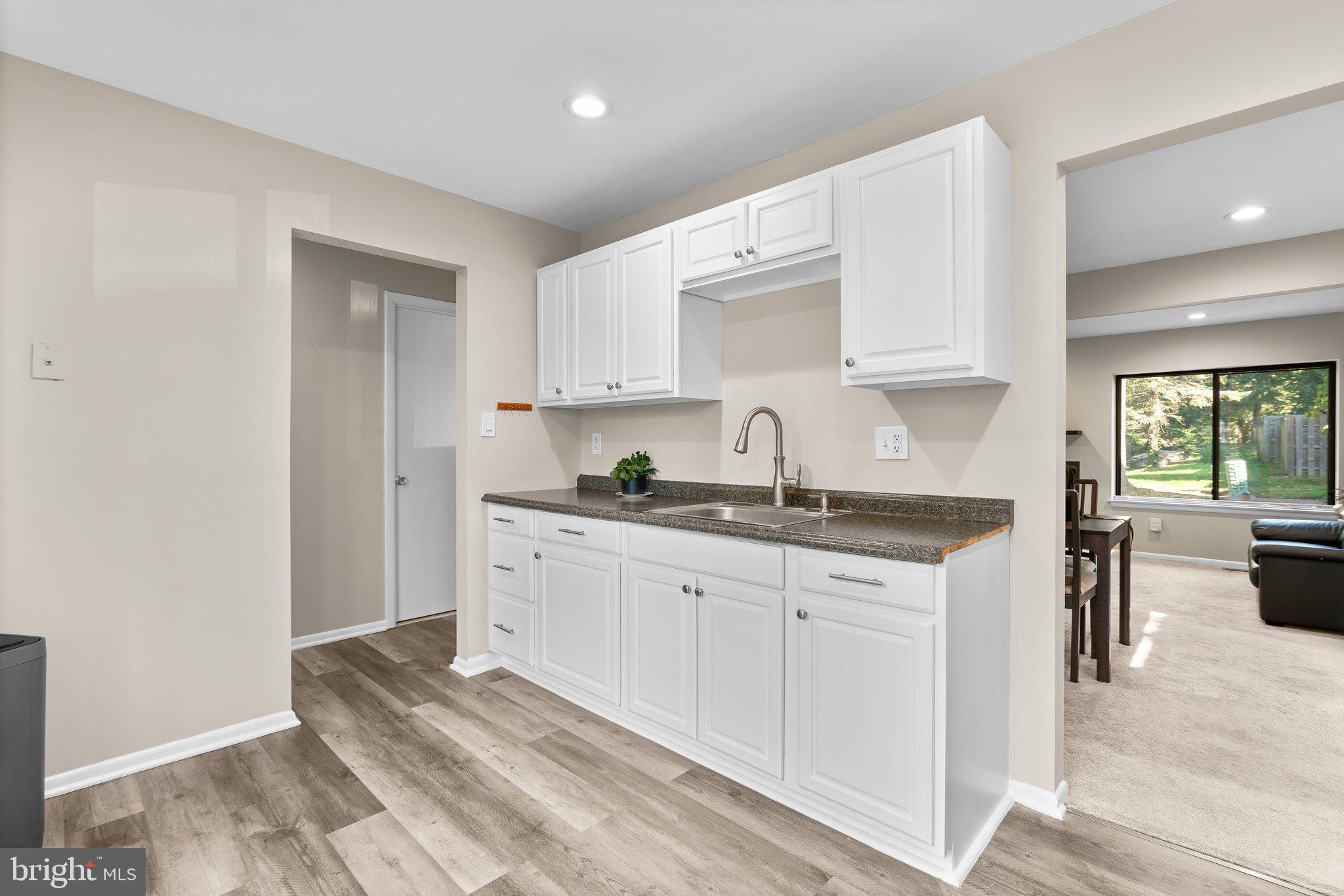 LONG REACH - Residential