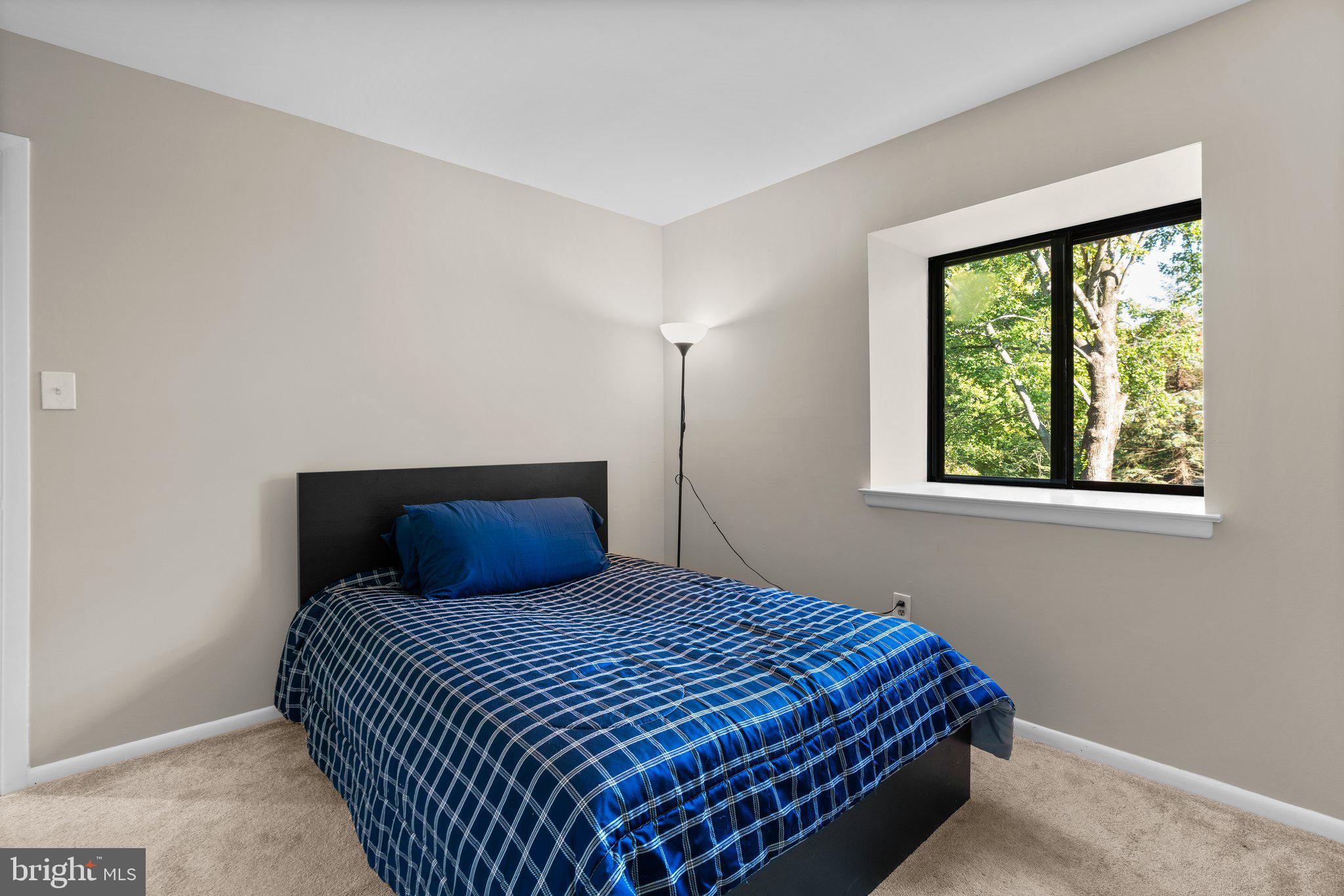 LONG REACH - Residential