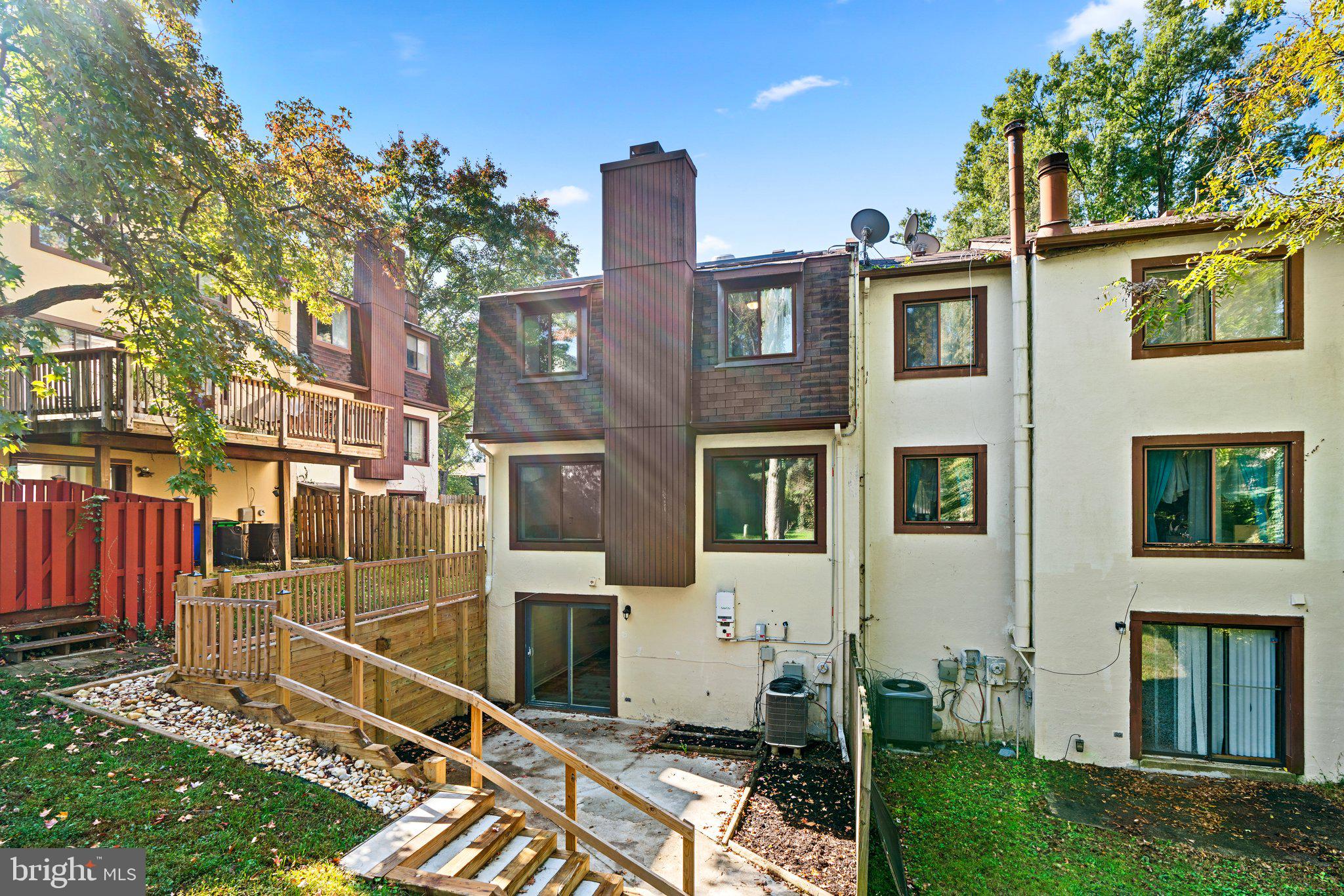 LONG REACH - Residential