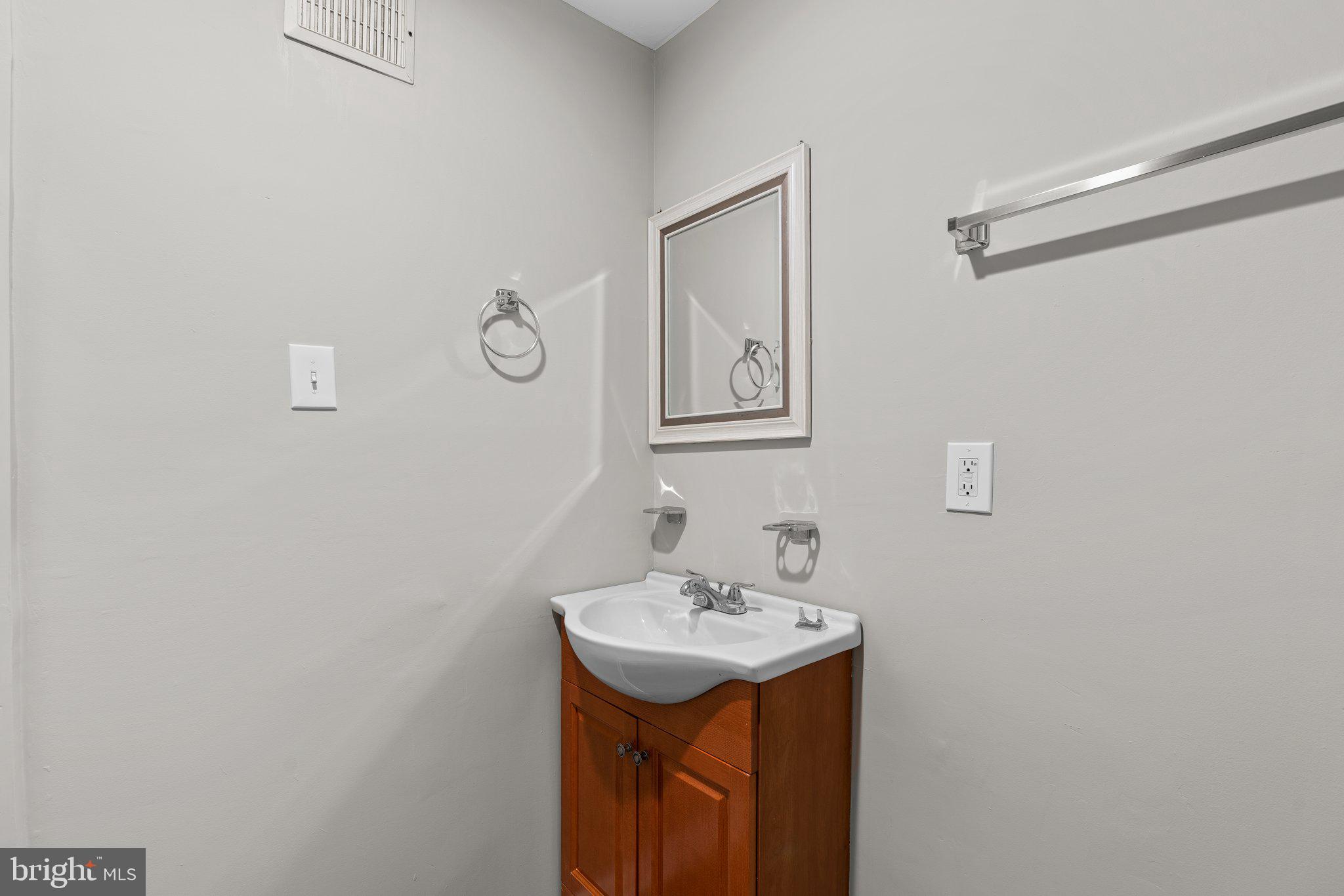 LONG REACH - Residential