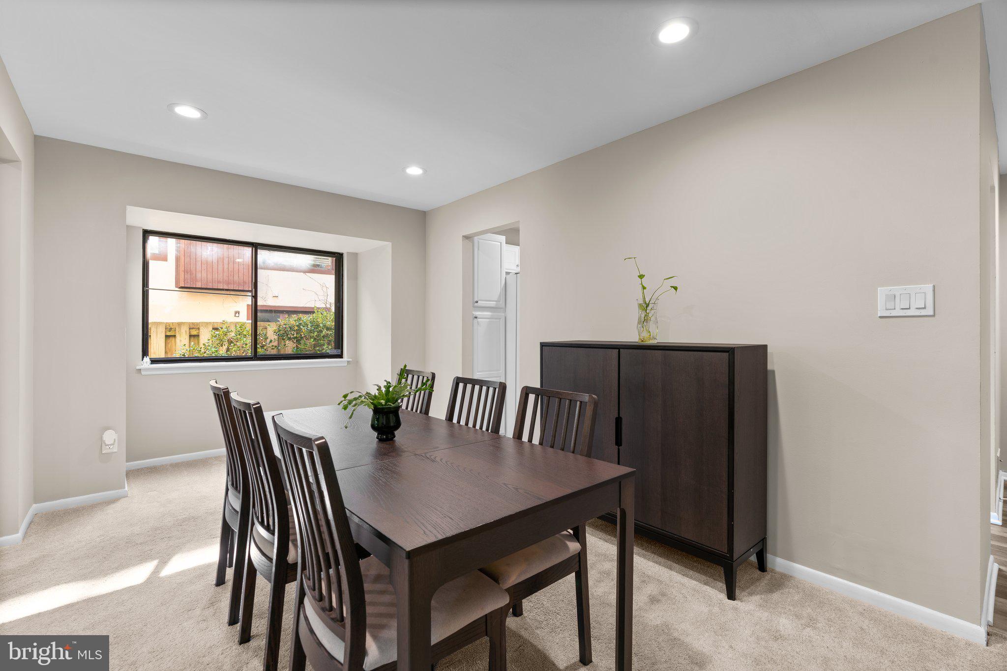 LONG REACH - Residential