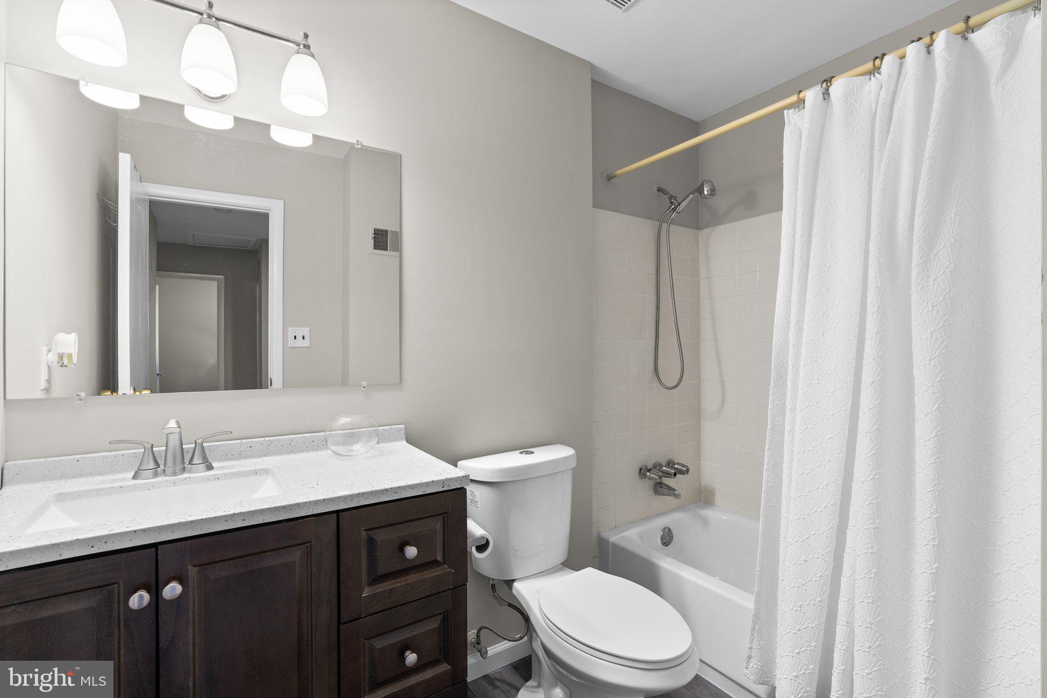 LONG REACH - Residential