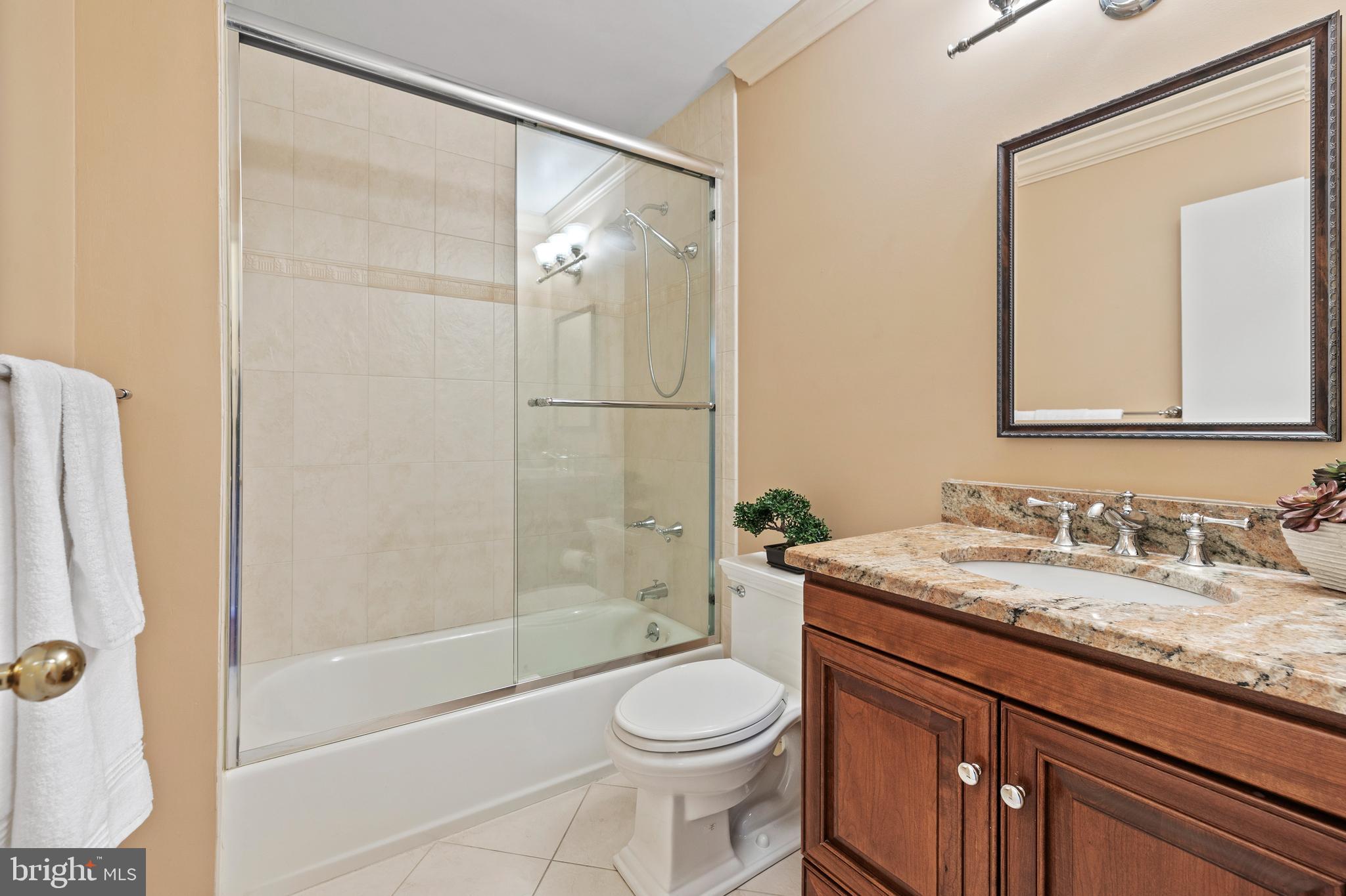 BRIGHT LEAF - Residential