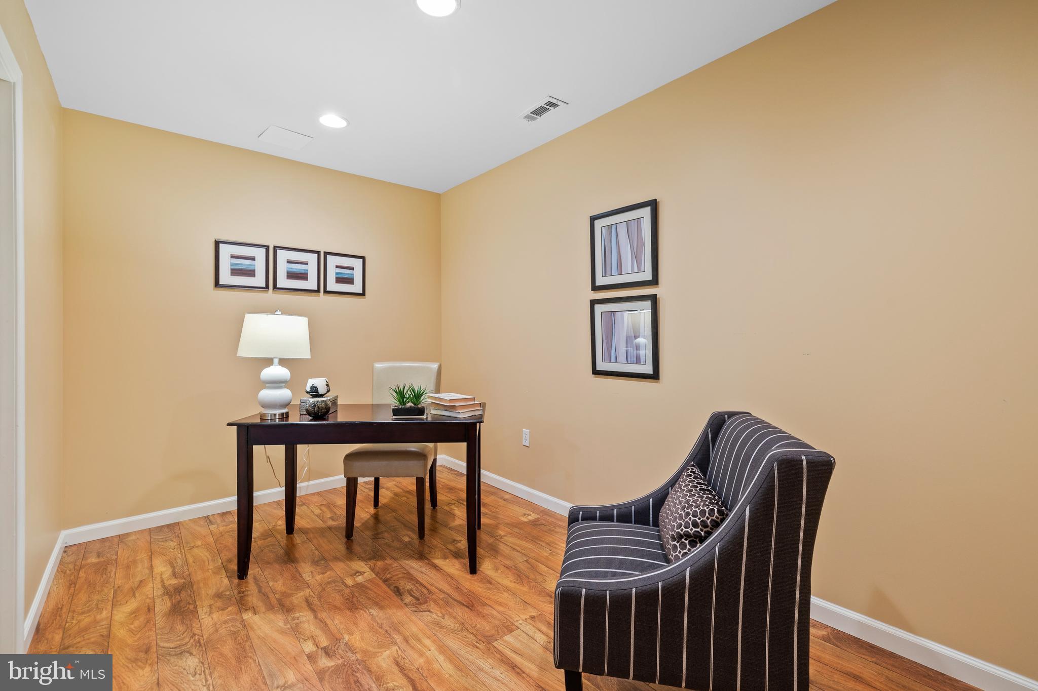 BRIGHT LEAF - Residential