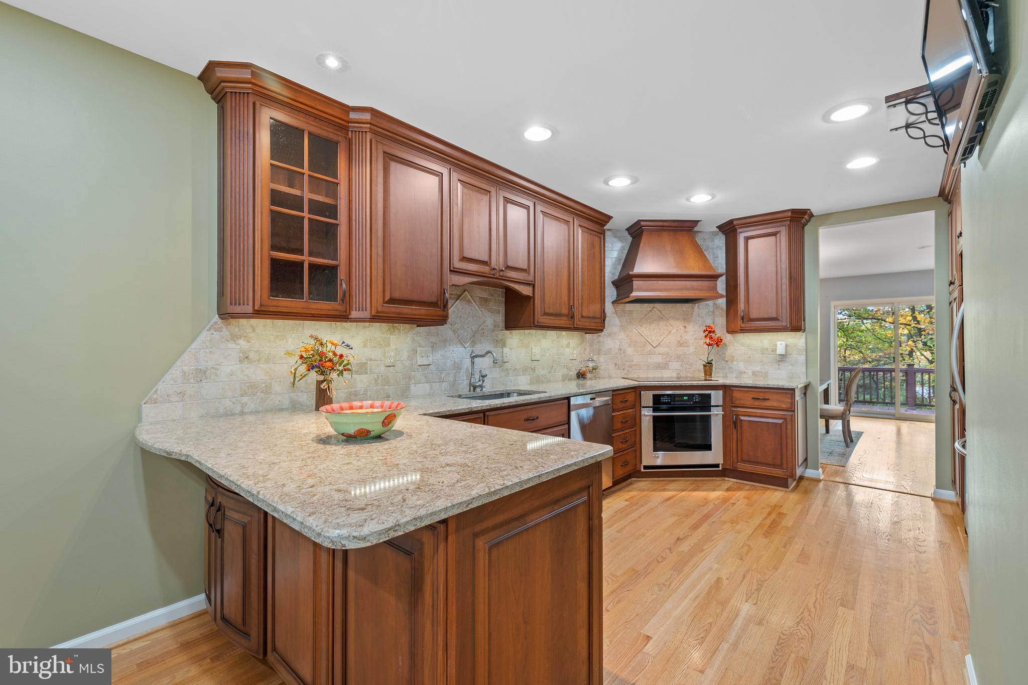 BRIGHT LEAF - Residential