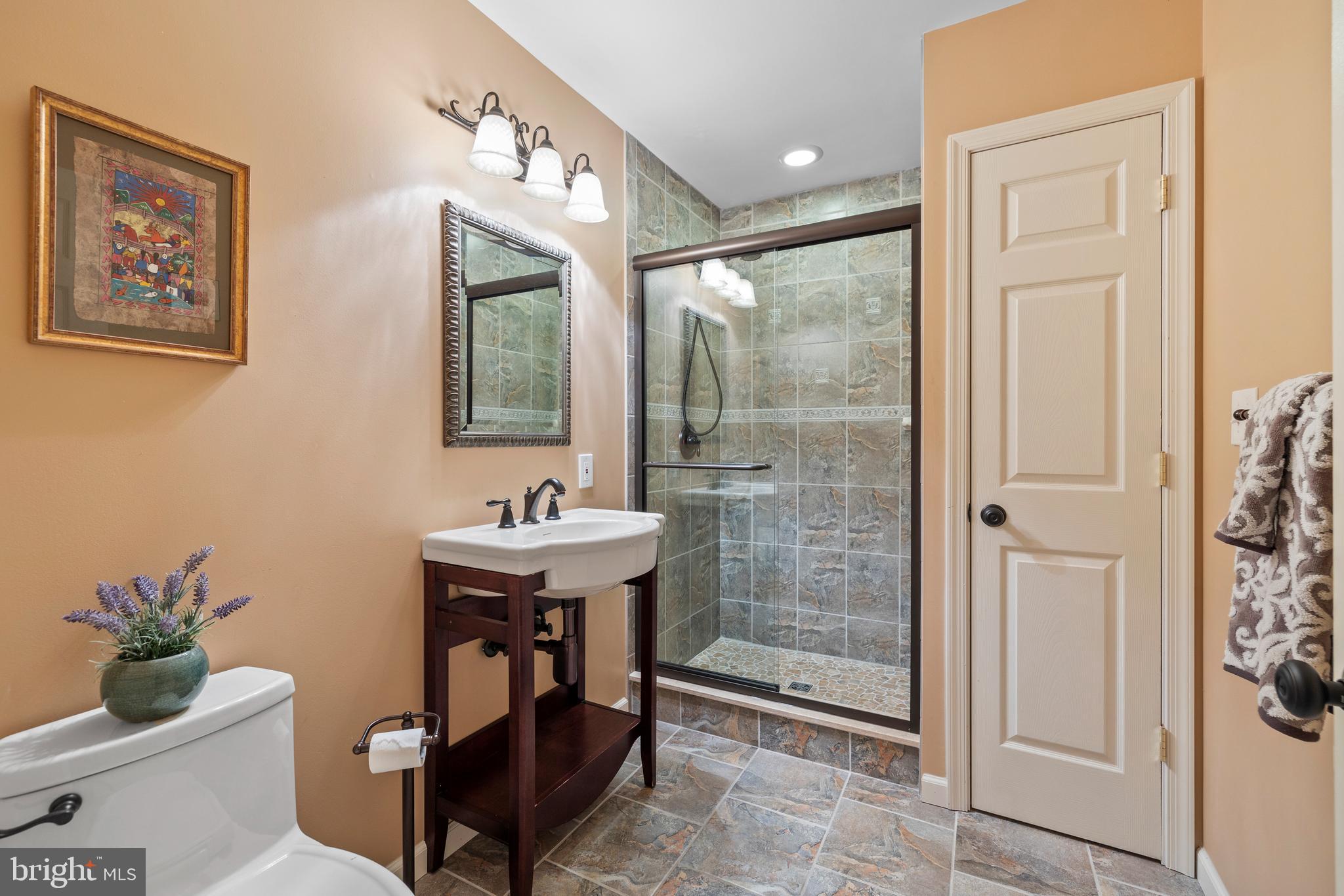 BRIGHT LEAF - Residential