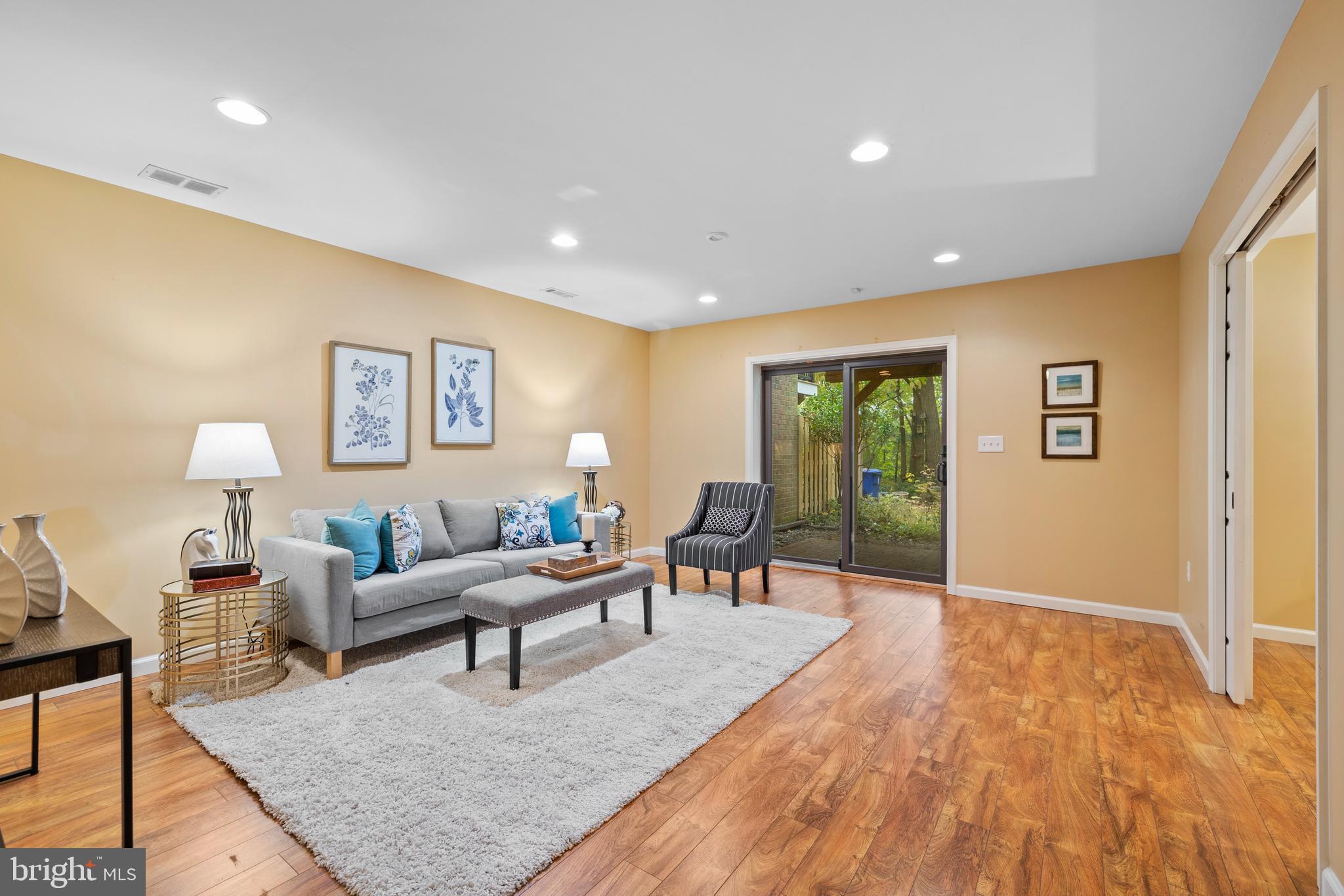 BRIGHT LEAF - Residential