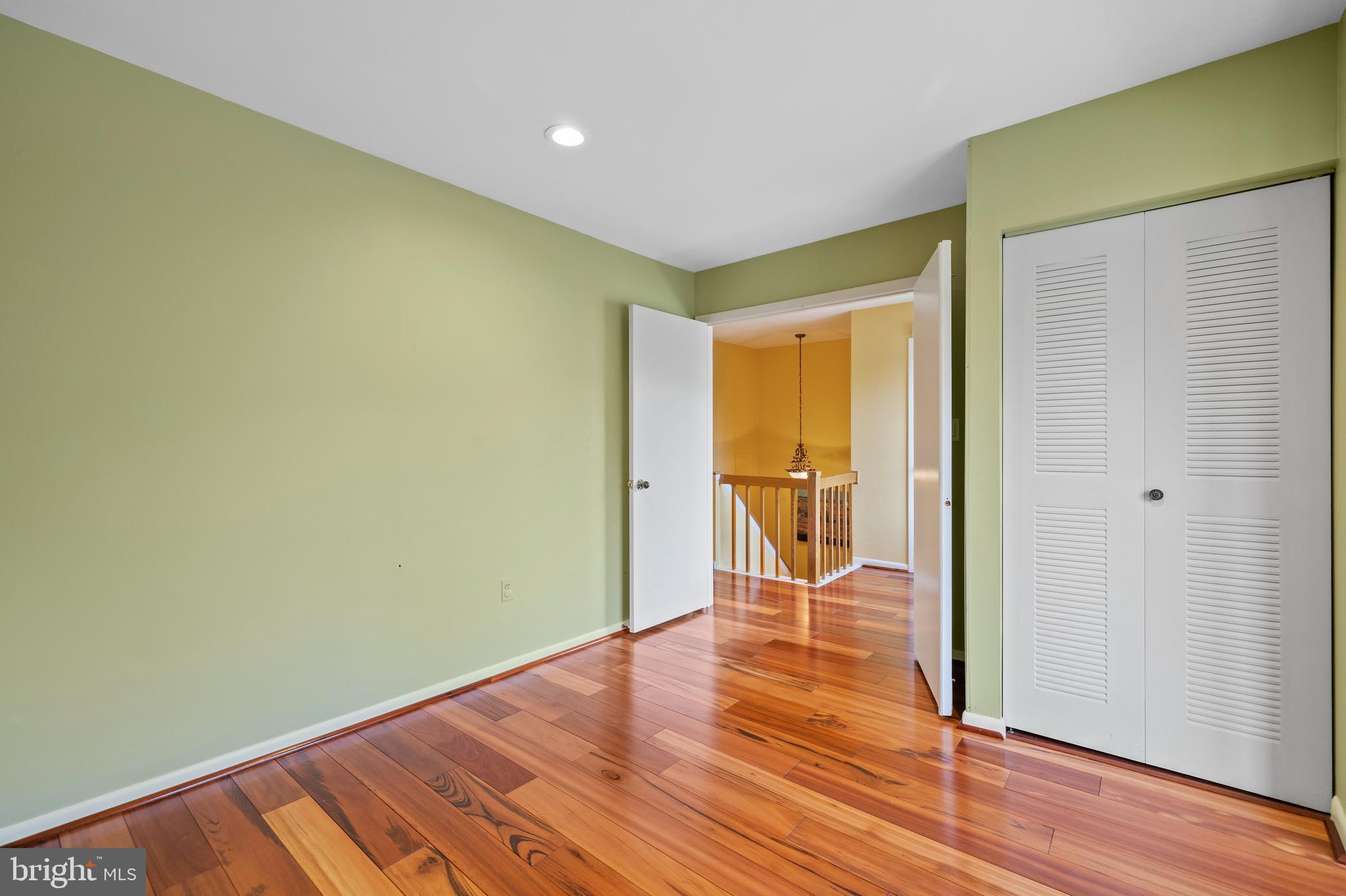 BRIGHT LEAF - Residential