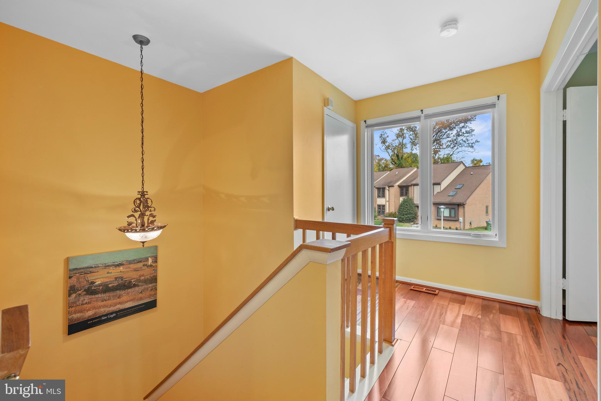 BRIGHT LEAF - Residential