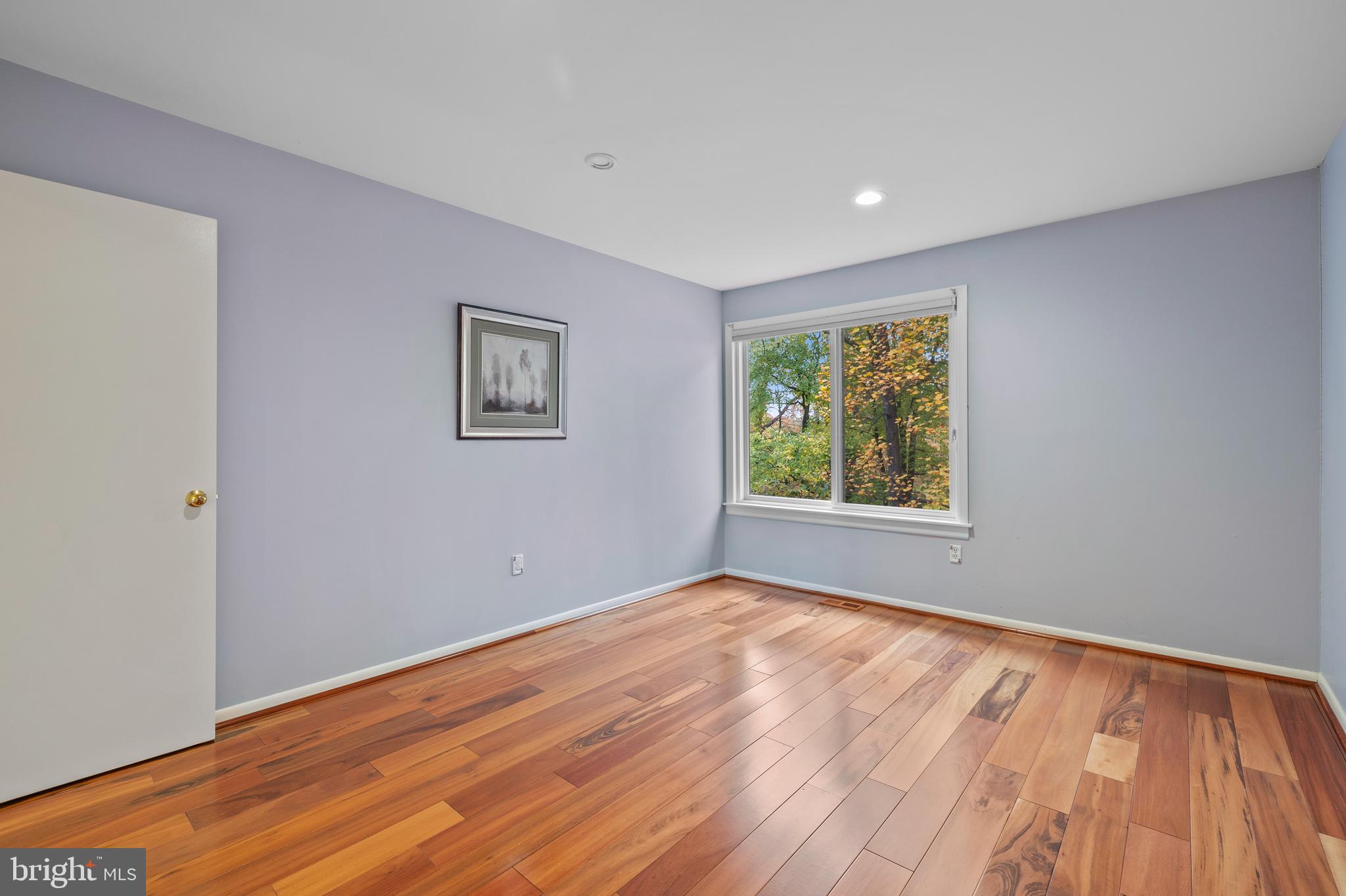 BRIGHT LEAF - Residential