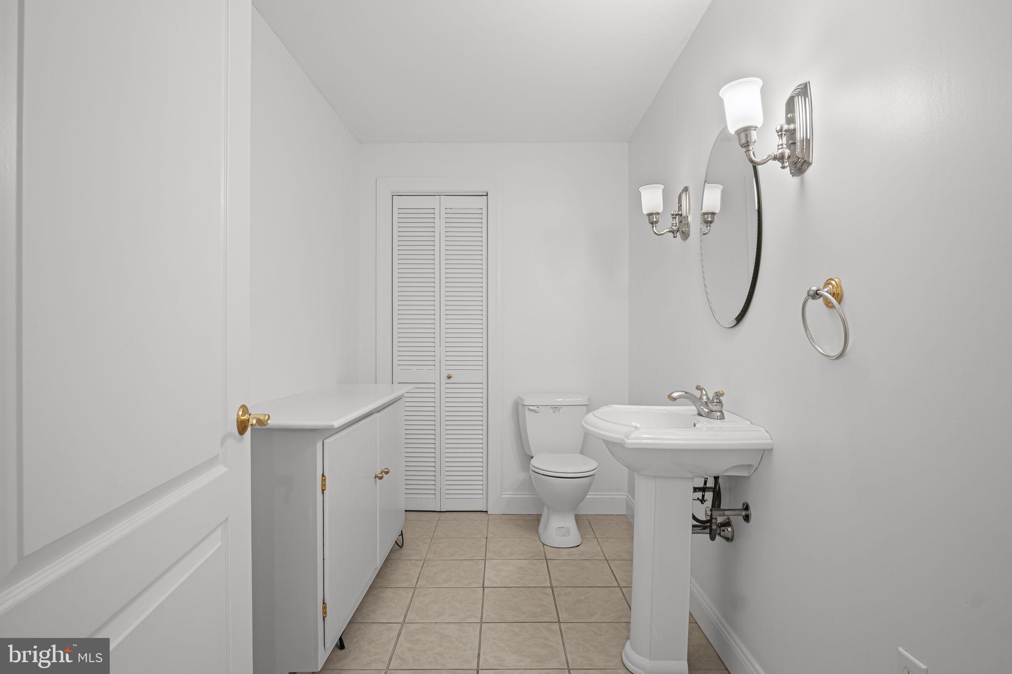 DERRY WOODS - Residential