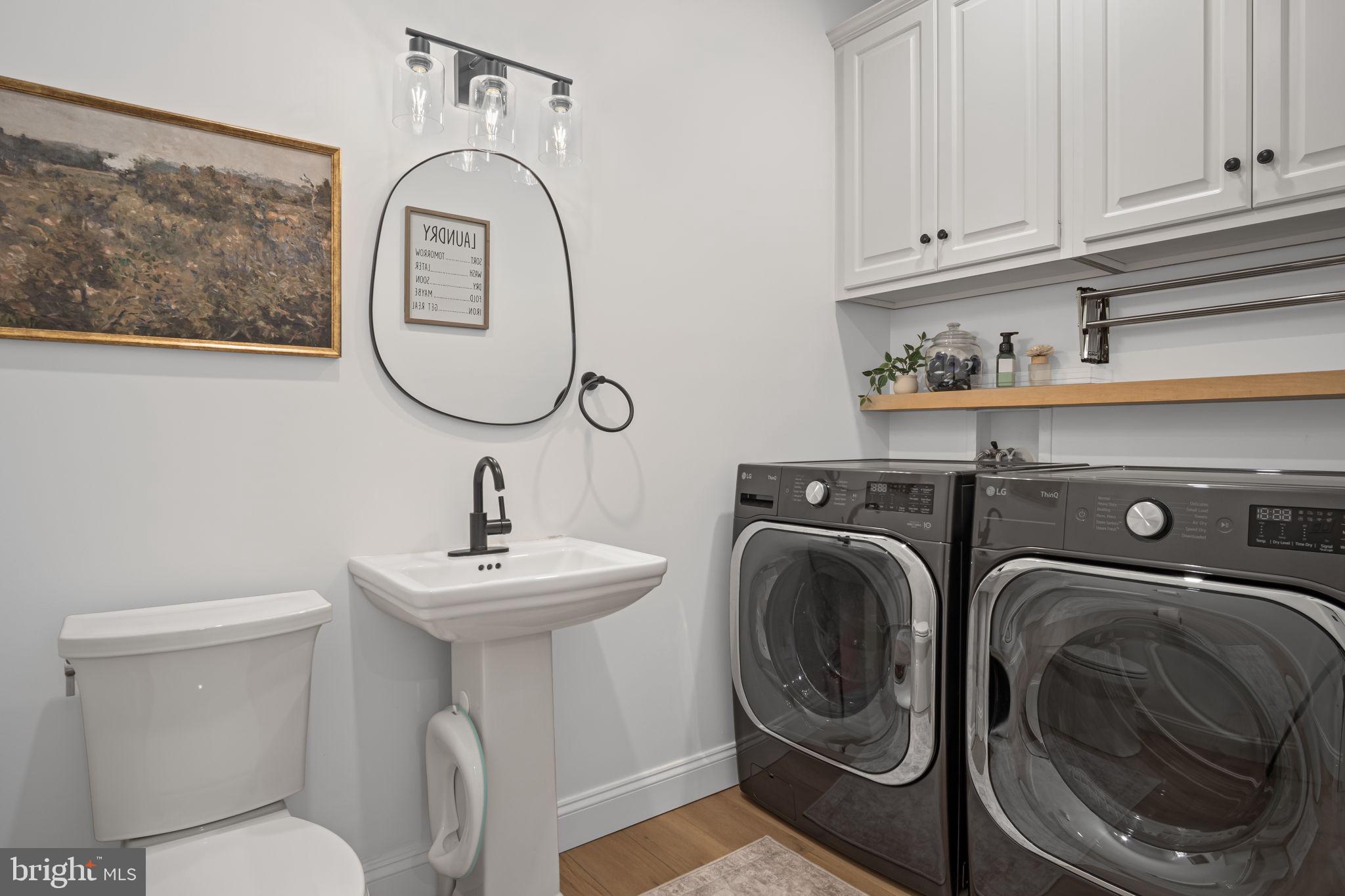 DERRY WOODS - Residential