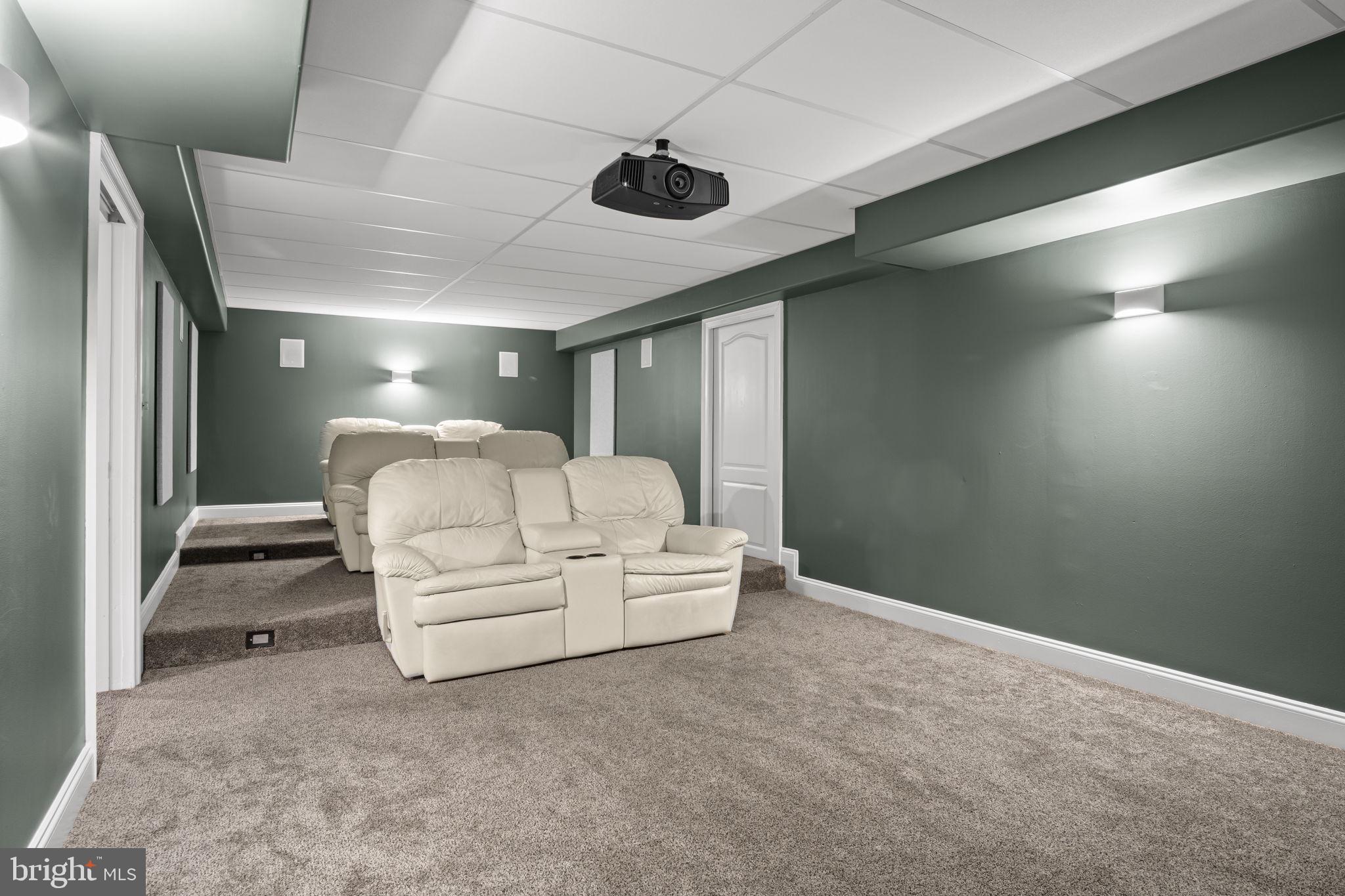 DERRY WOODS - Residential