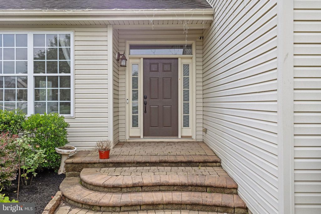 Photo of 209 Windsor Drive, SWEDESBORO, NJ 08085 (MLS # NJGL2064678)