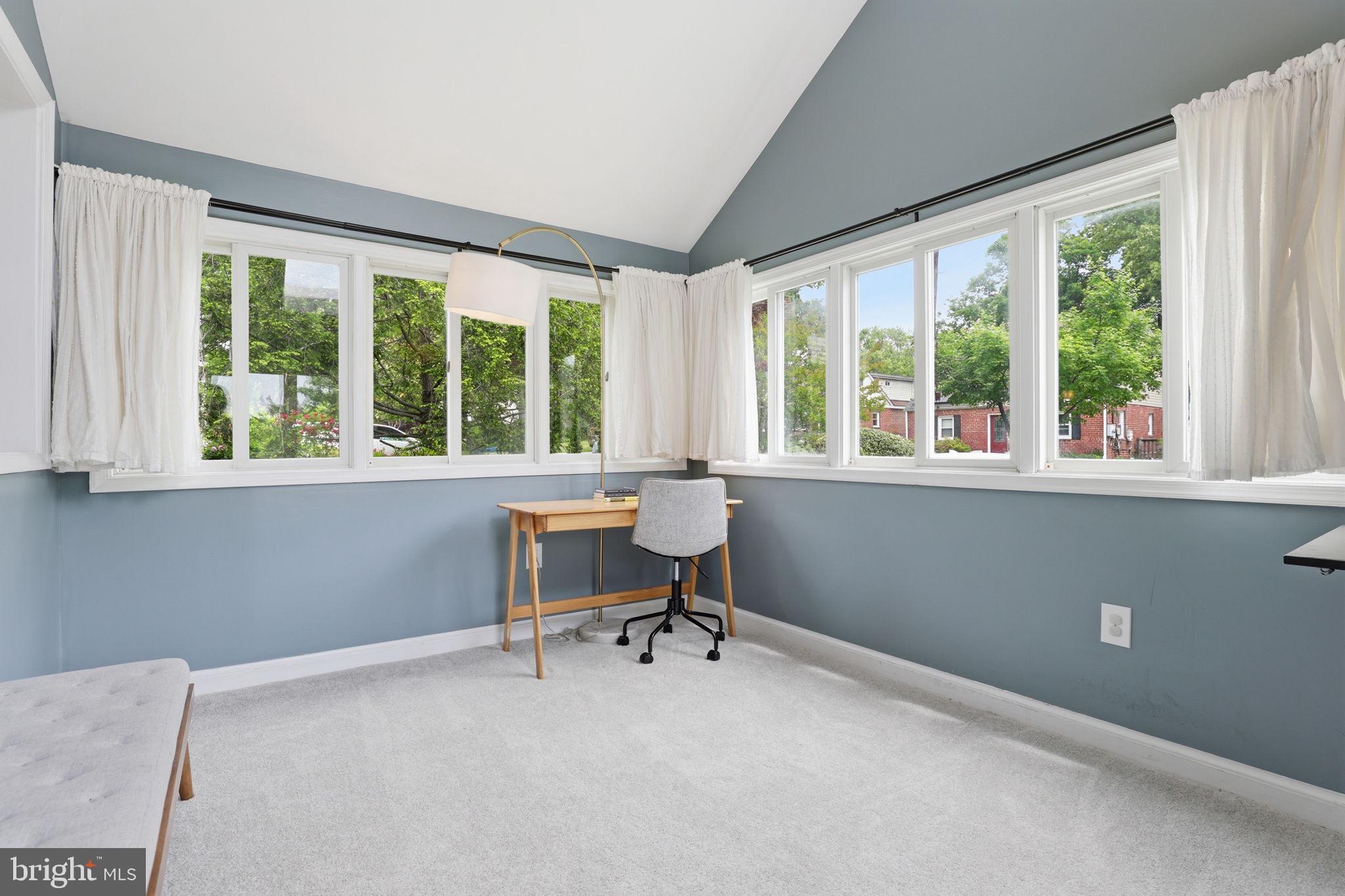 CHESTNUT RIDGE MANOR - Residential