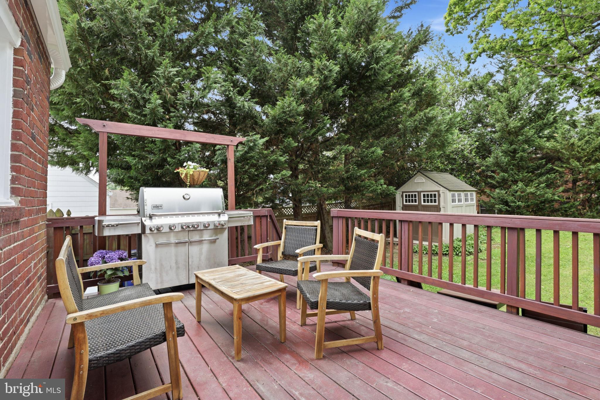 CHESTNUT RIDGE MANOR - Residential