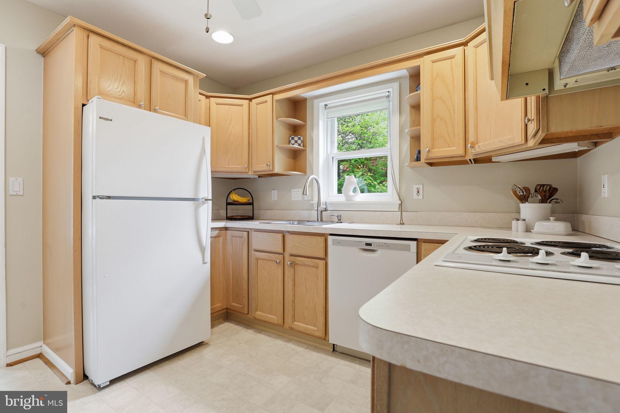 CHESTNUT RIDGE MANOR - Residential