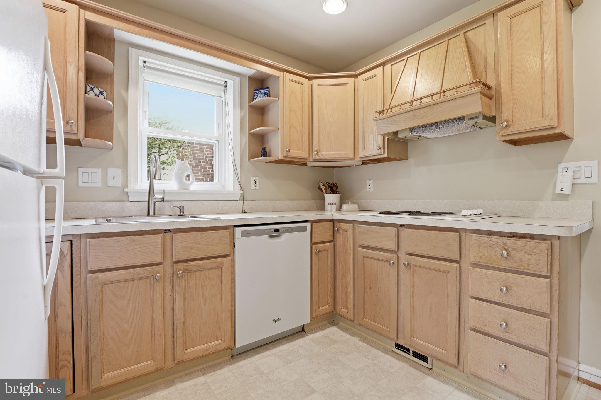 CHESTNUT RIDGE MANOR - Residential
