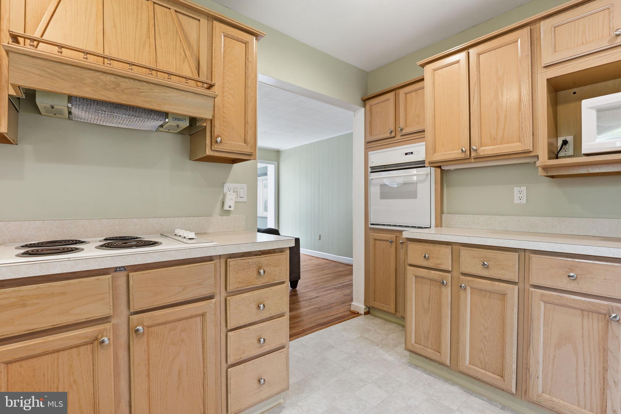 CHESTNUT RIDGE MANOR - Residential