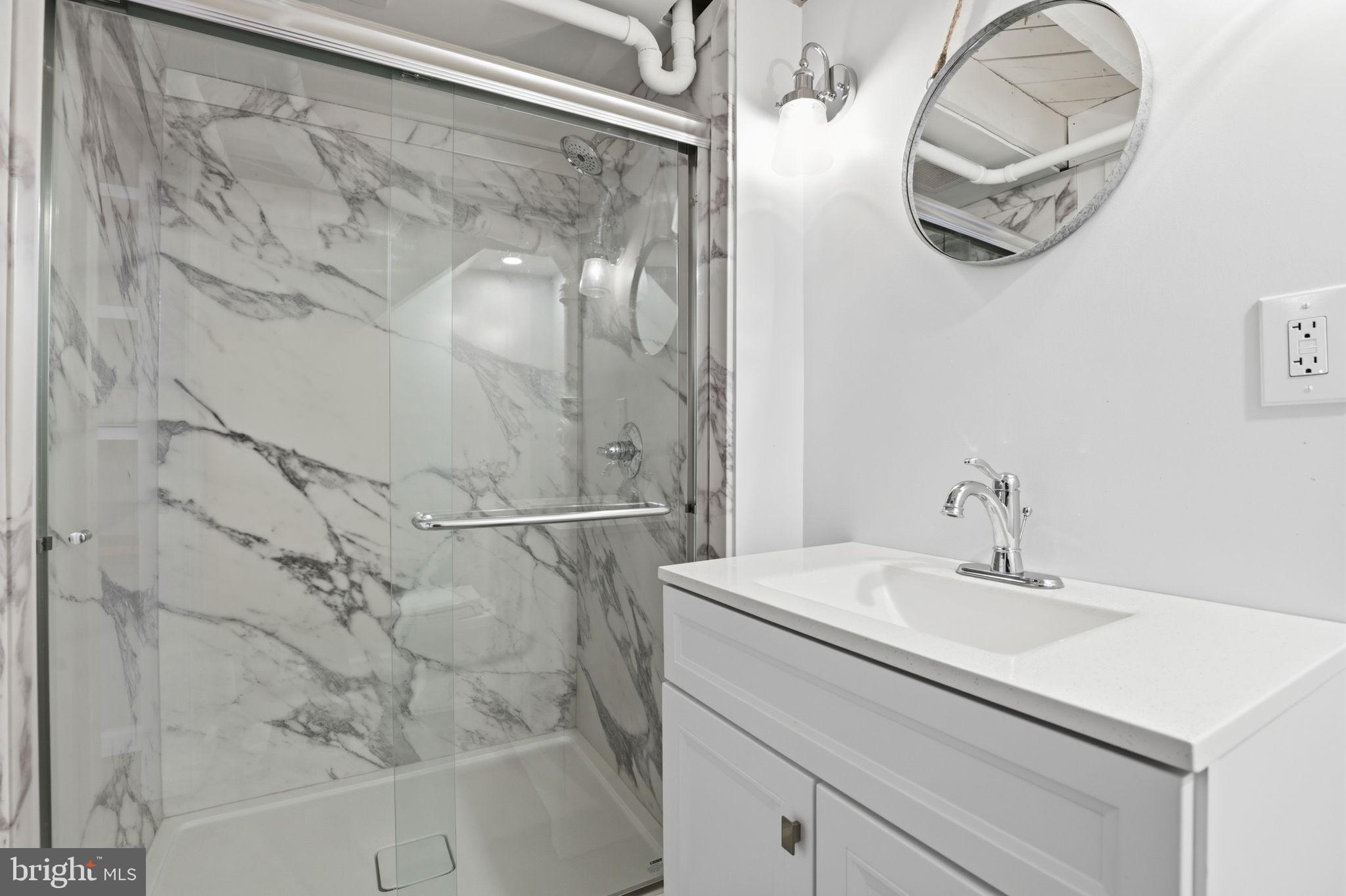 CHESTNUT RIDGE MANOR - Residential