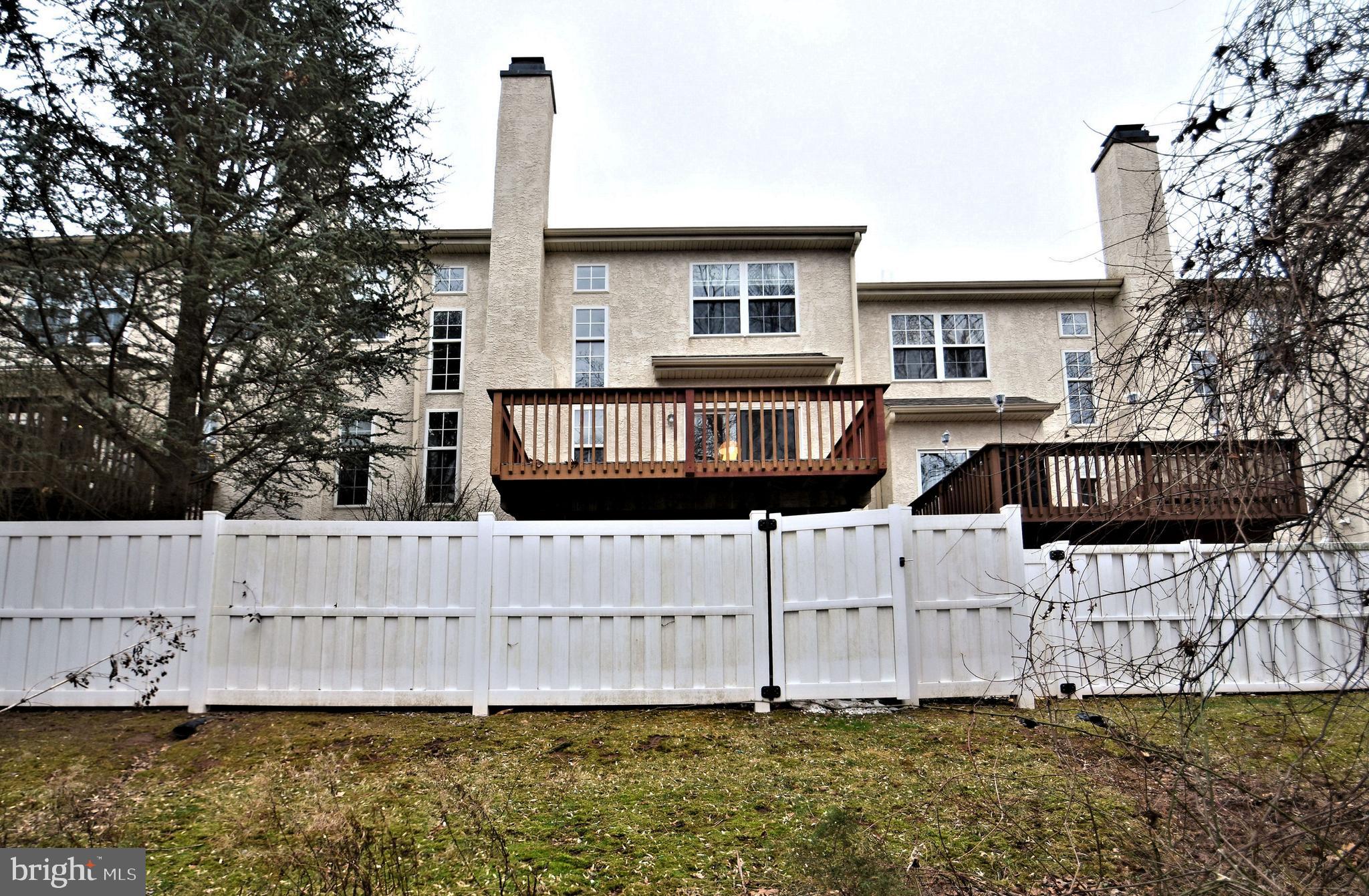 DRESHERBROOKE - Residential