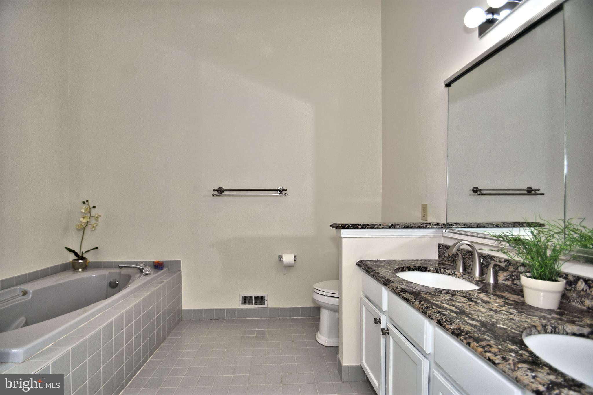 DRESHERBROOKE - Residential