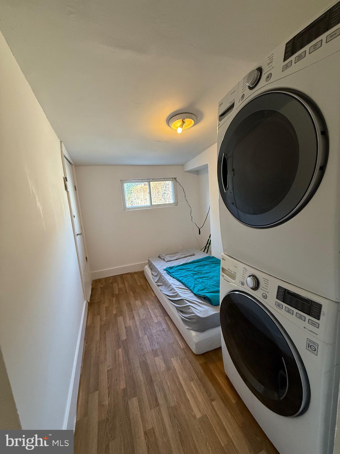 WASHINGTON VILLAGE - Residential