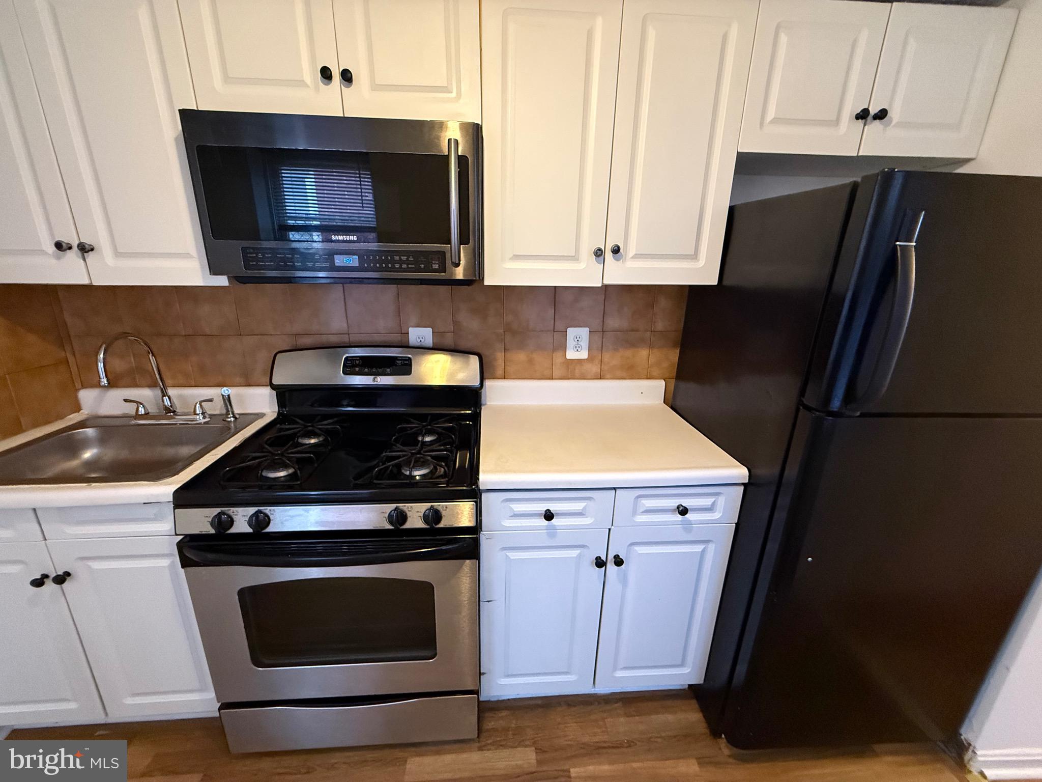 WASHINGTON VILLAGE - Residential