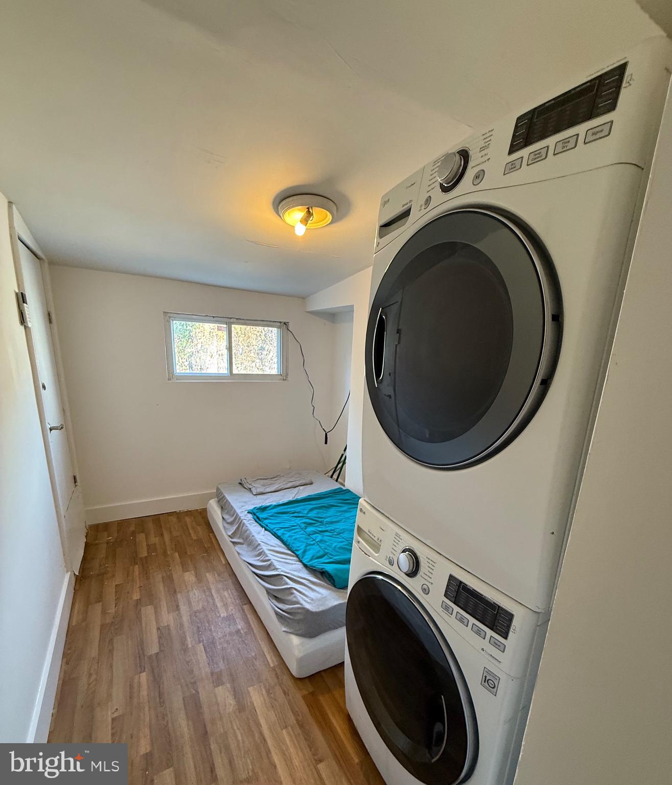 WASHINGTON VILLAGE - Residential